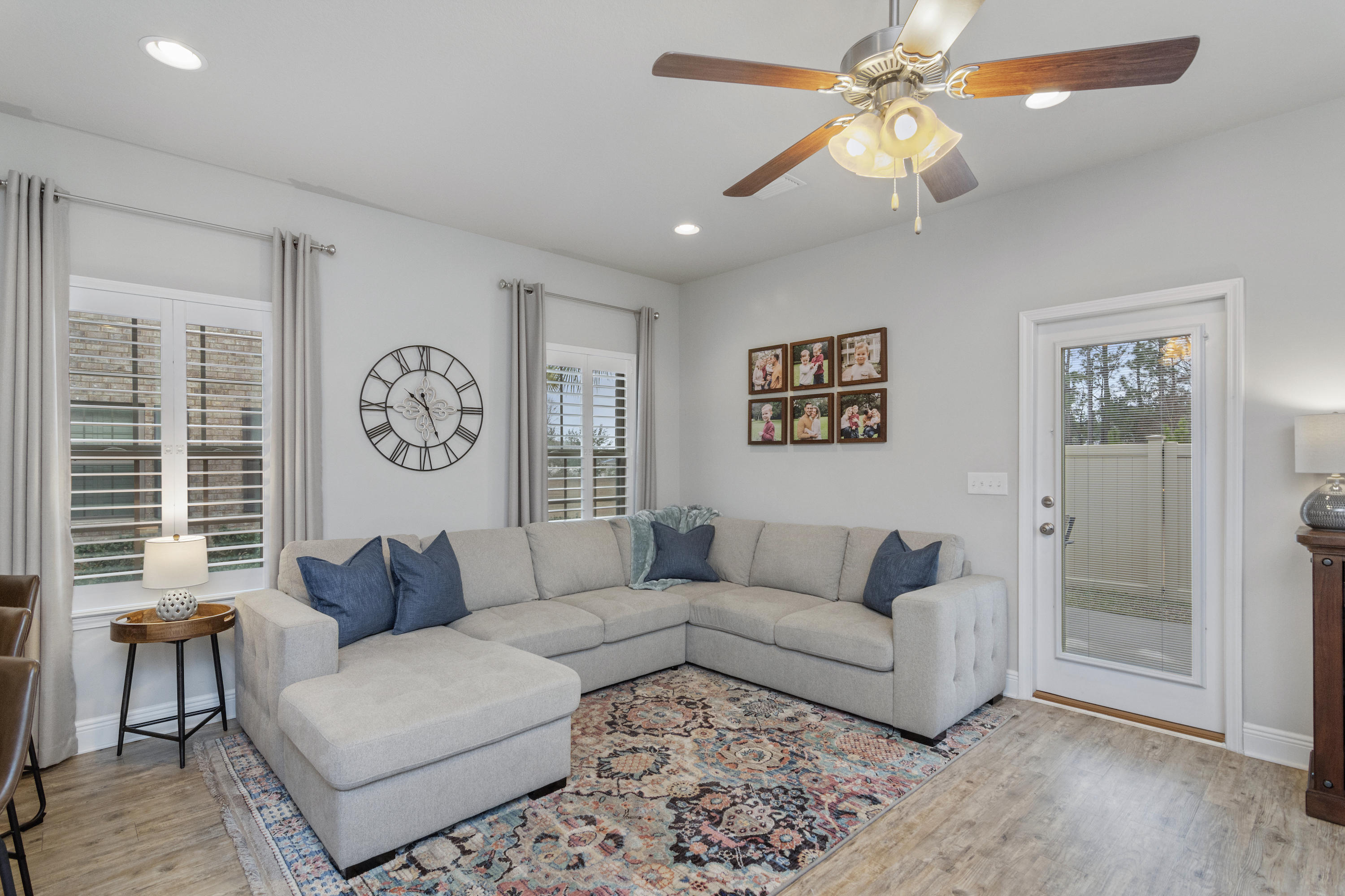 RESERVE POINTE - Residential