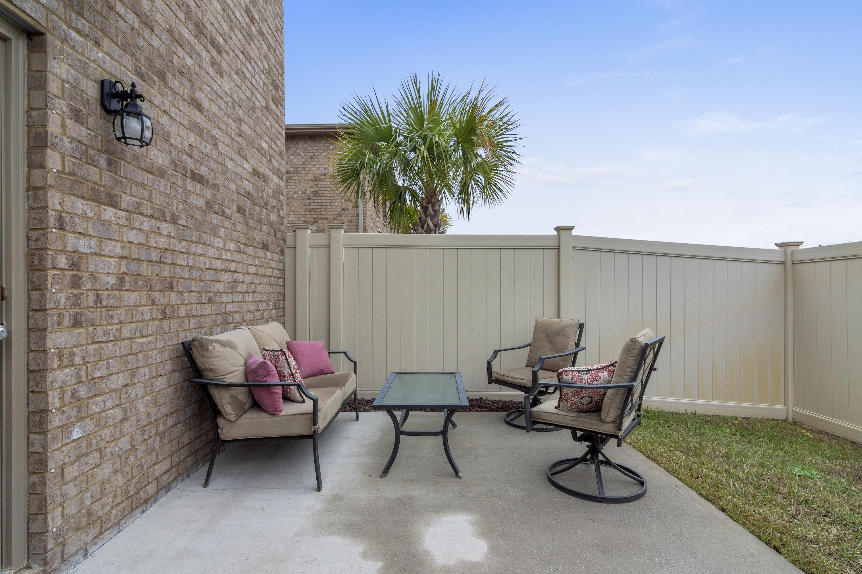 RESERVE POINTE - Residential