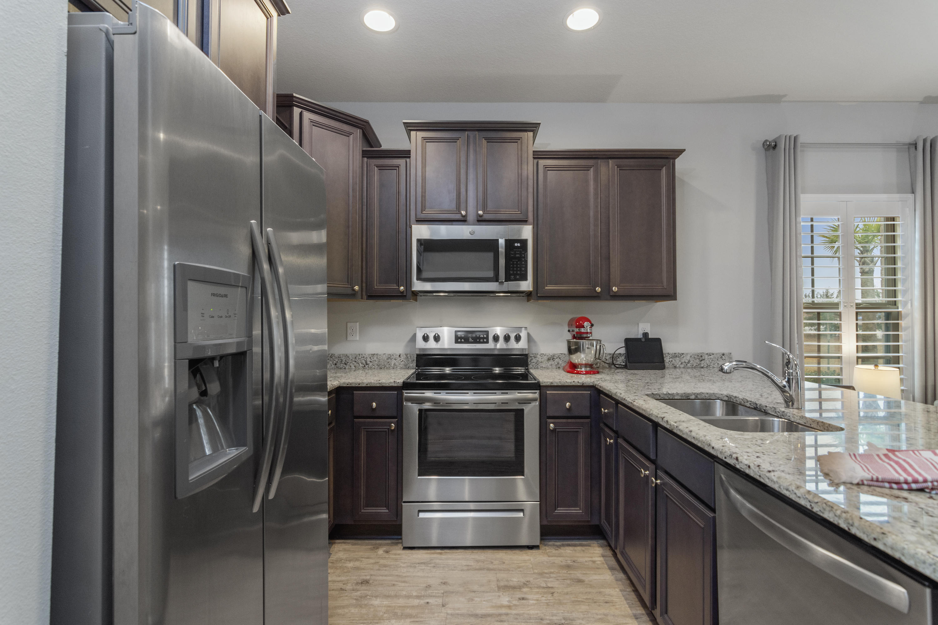 RESERVE POINTE - Residential