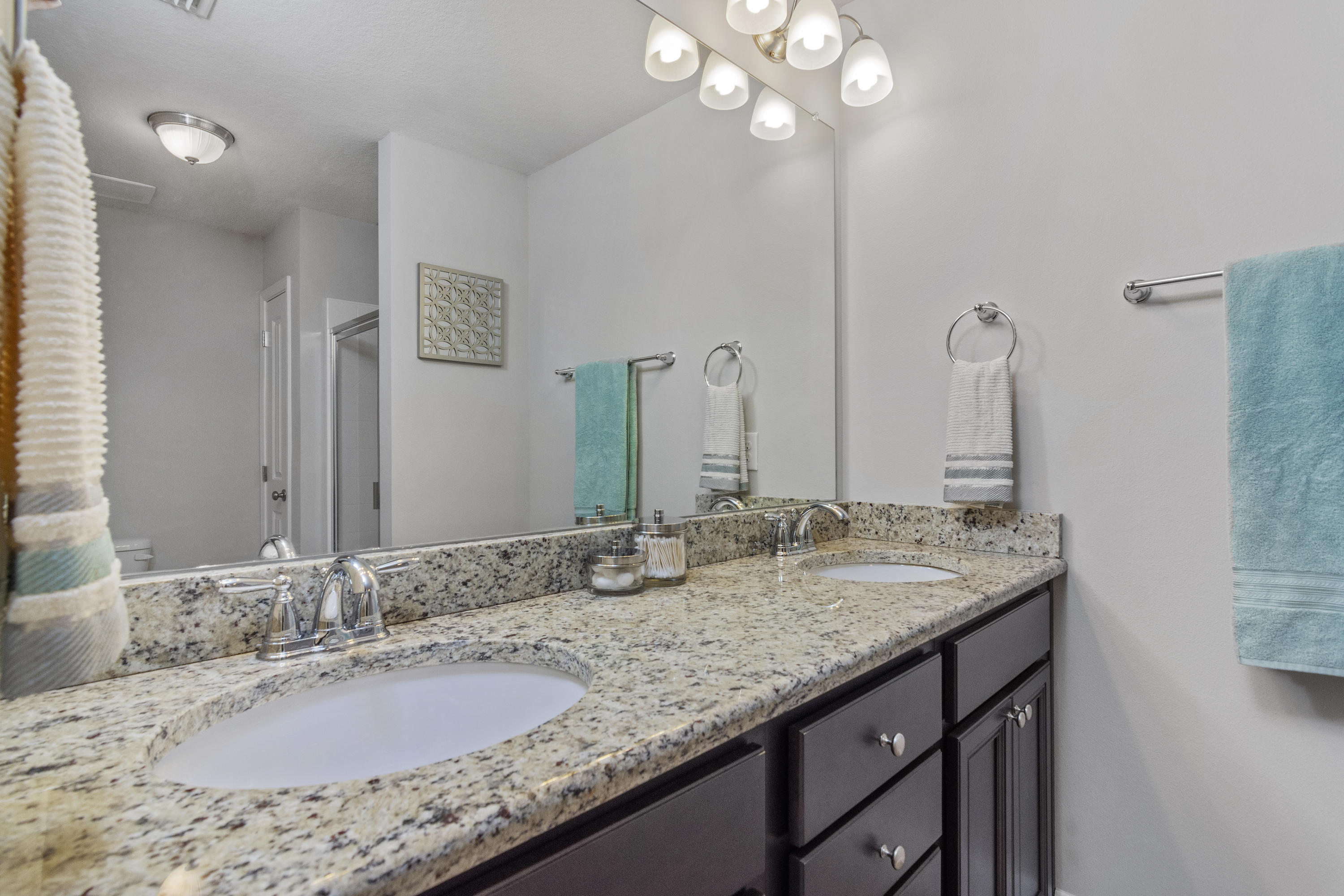 RESERVE POINTE - Residential