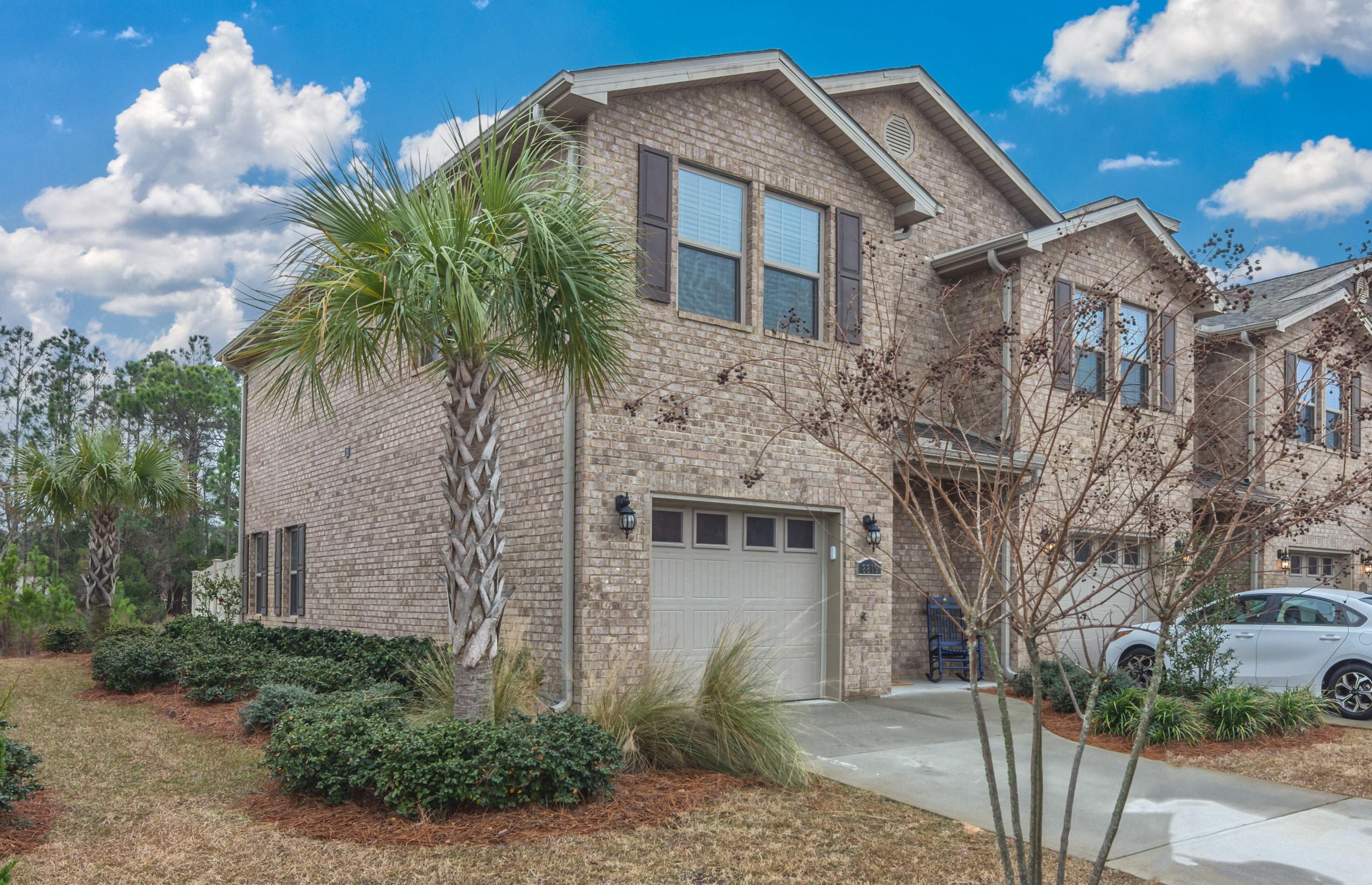 RESERVE POINTE - Residential