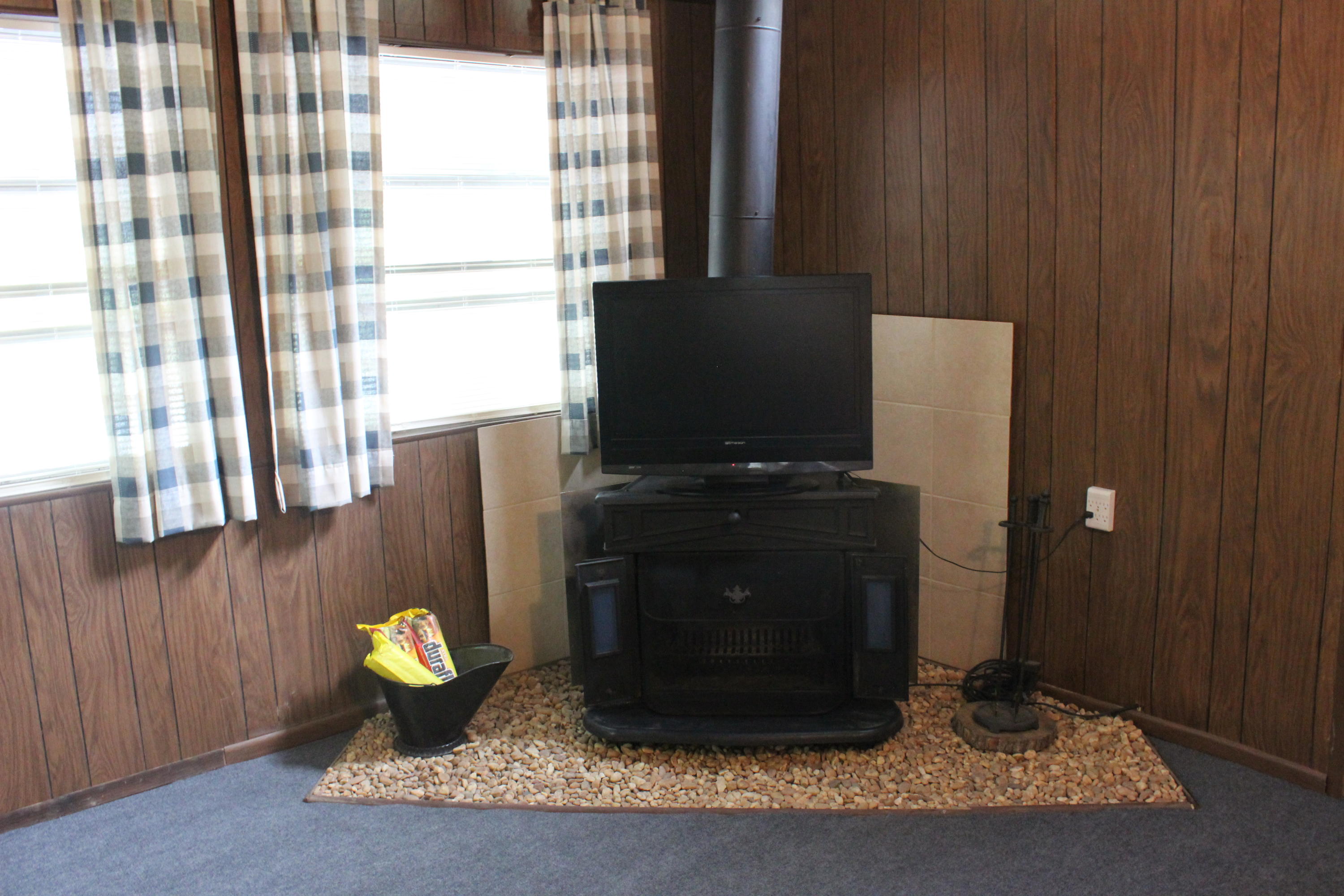 METES & BOUNDS , County , Unrestricted - Residential