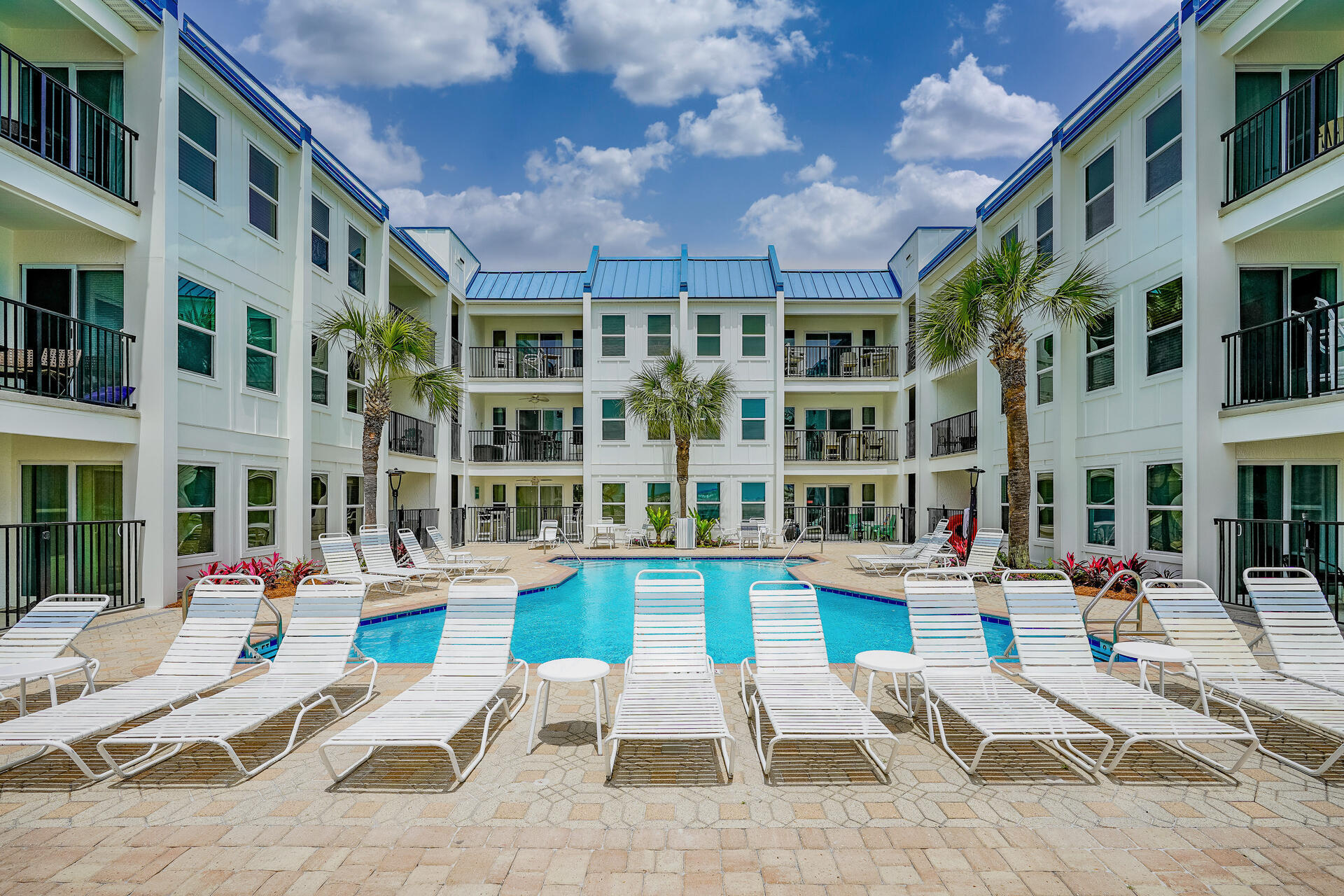 Poolside Villas Resort - Residential