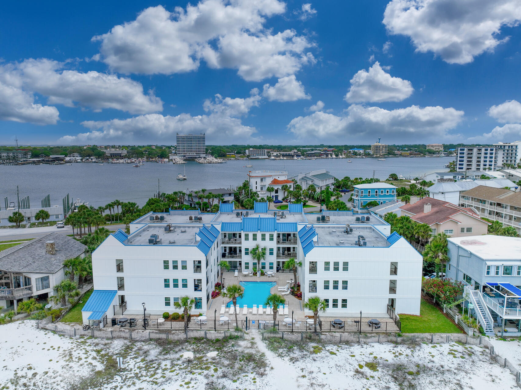 Poolside Villas Resort - Residential