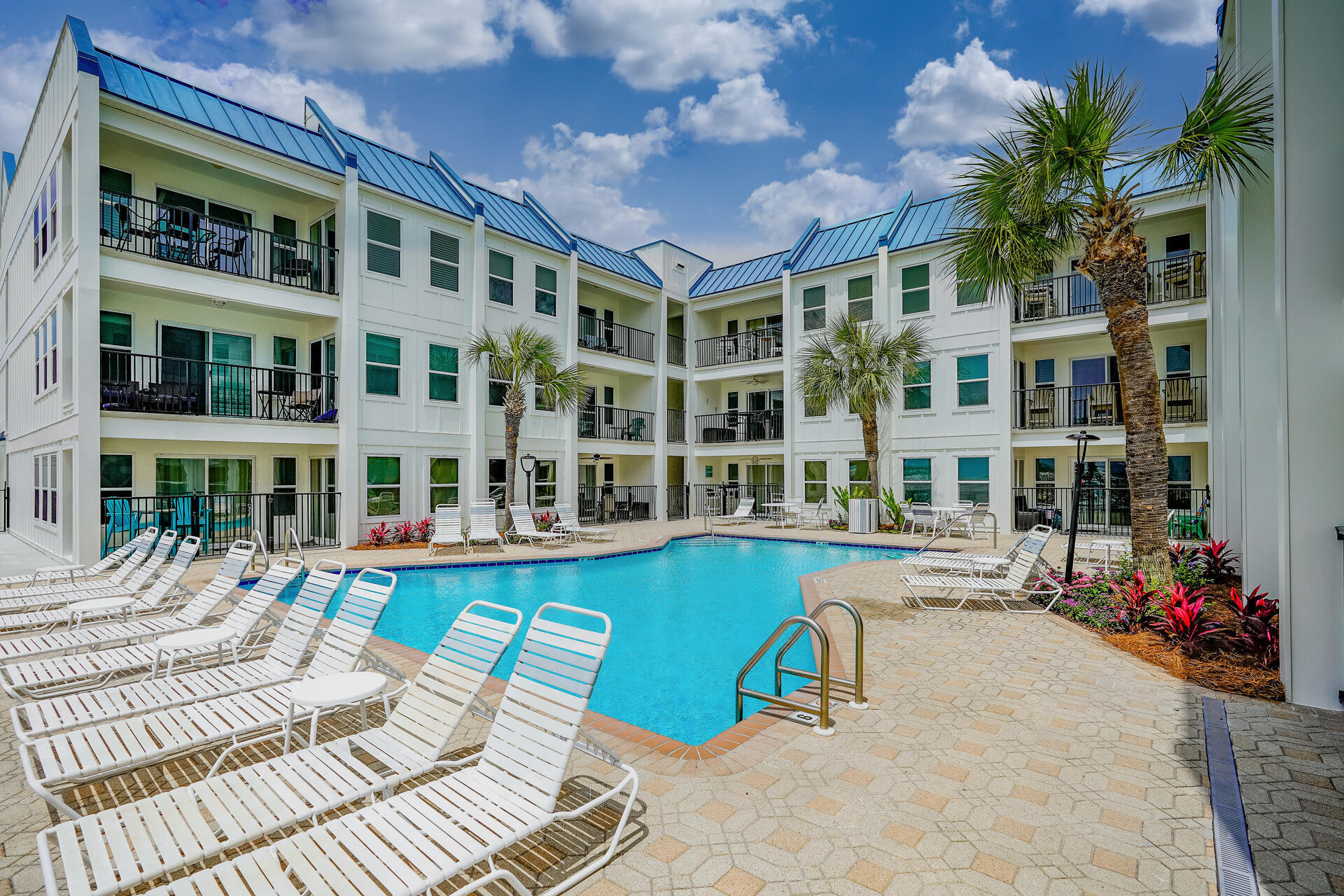Poolside Villas Resort - Residential