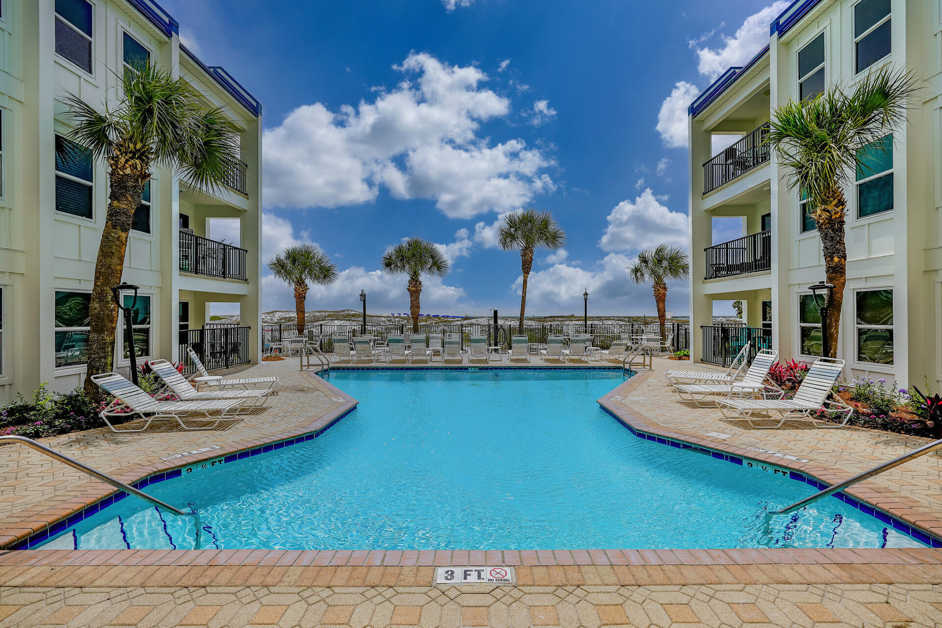 Poolside Villas Resort - Residential