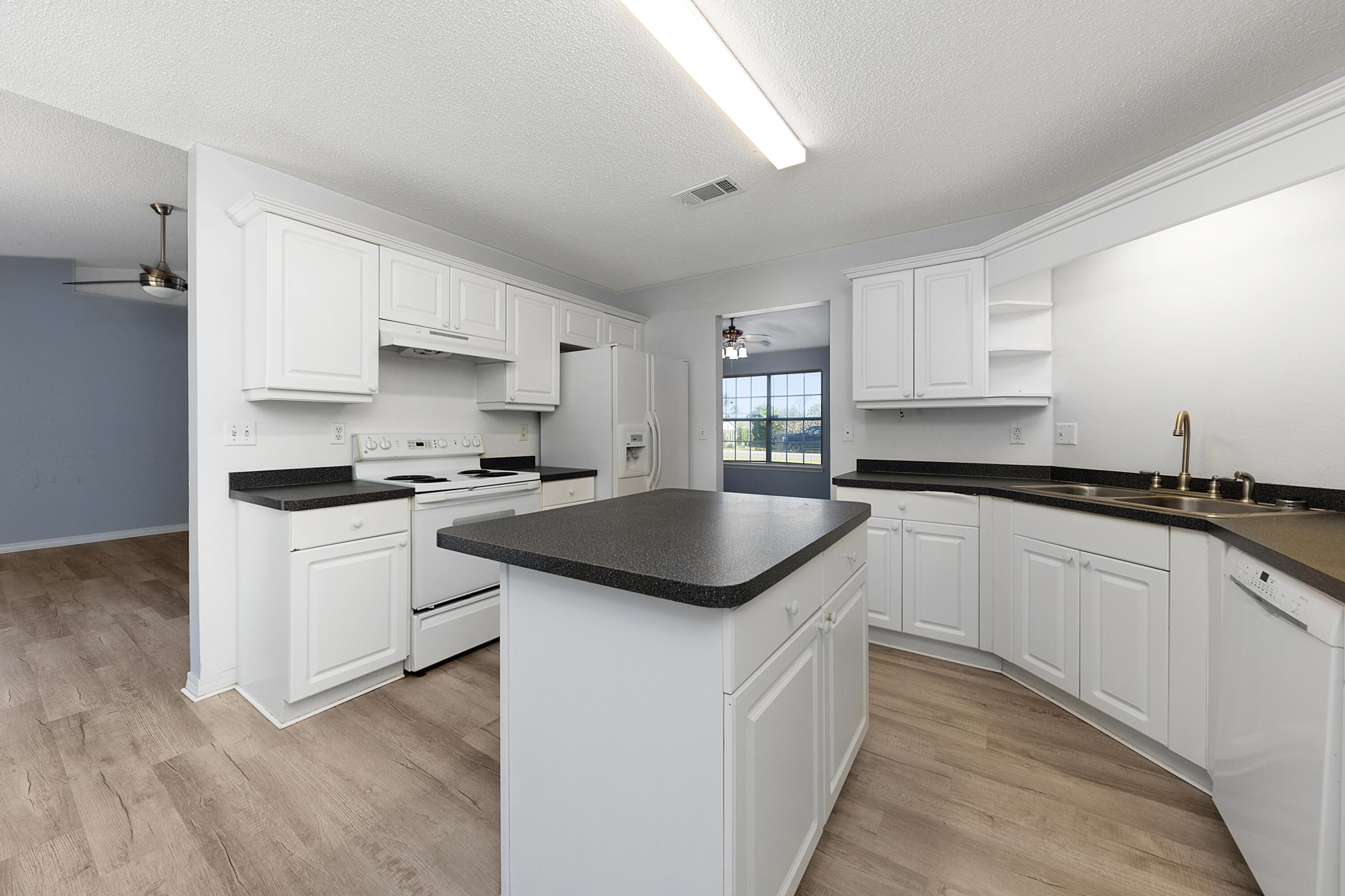 WESTVIEW ESTATES PH 1 - Residential