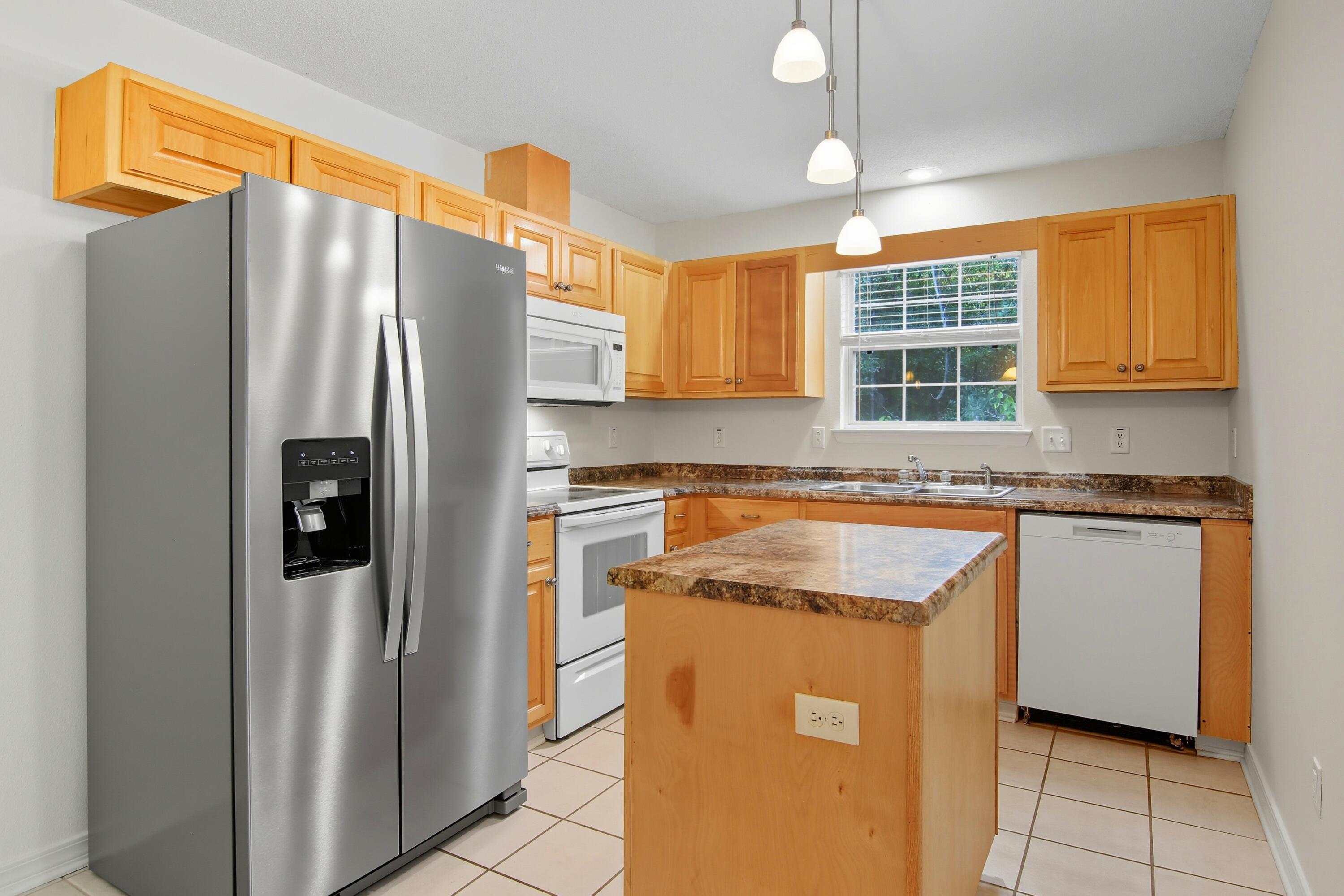 LAGRANGE SHORES - Residential