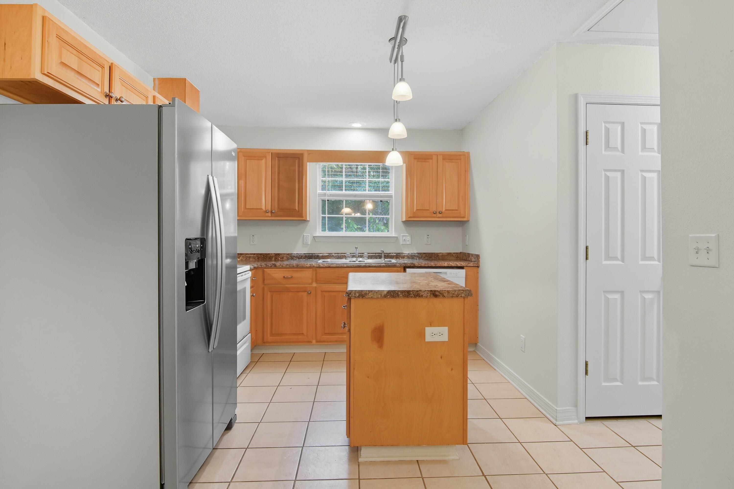 LAGRANGE SHORES - Residential