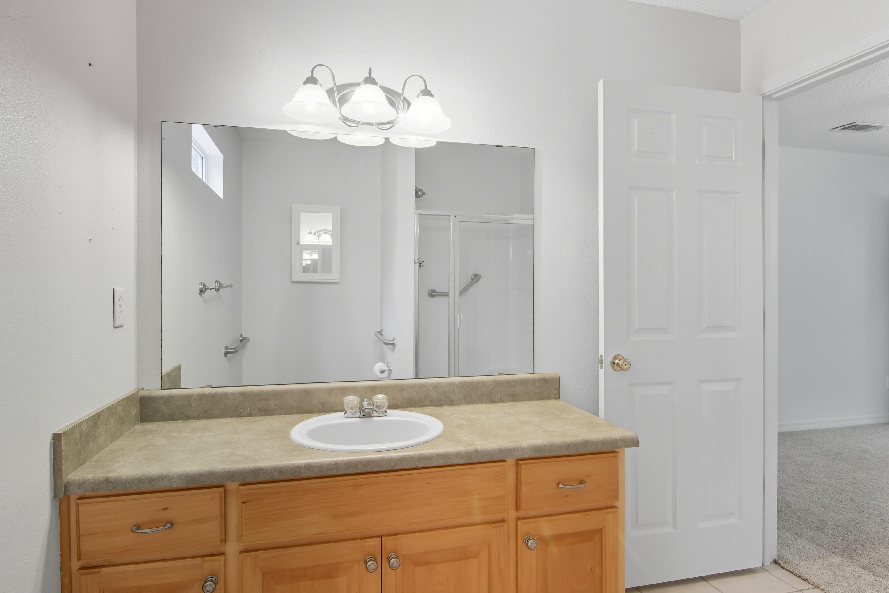 LAGRANGE SHORES - Residential