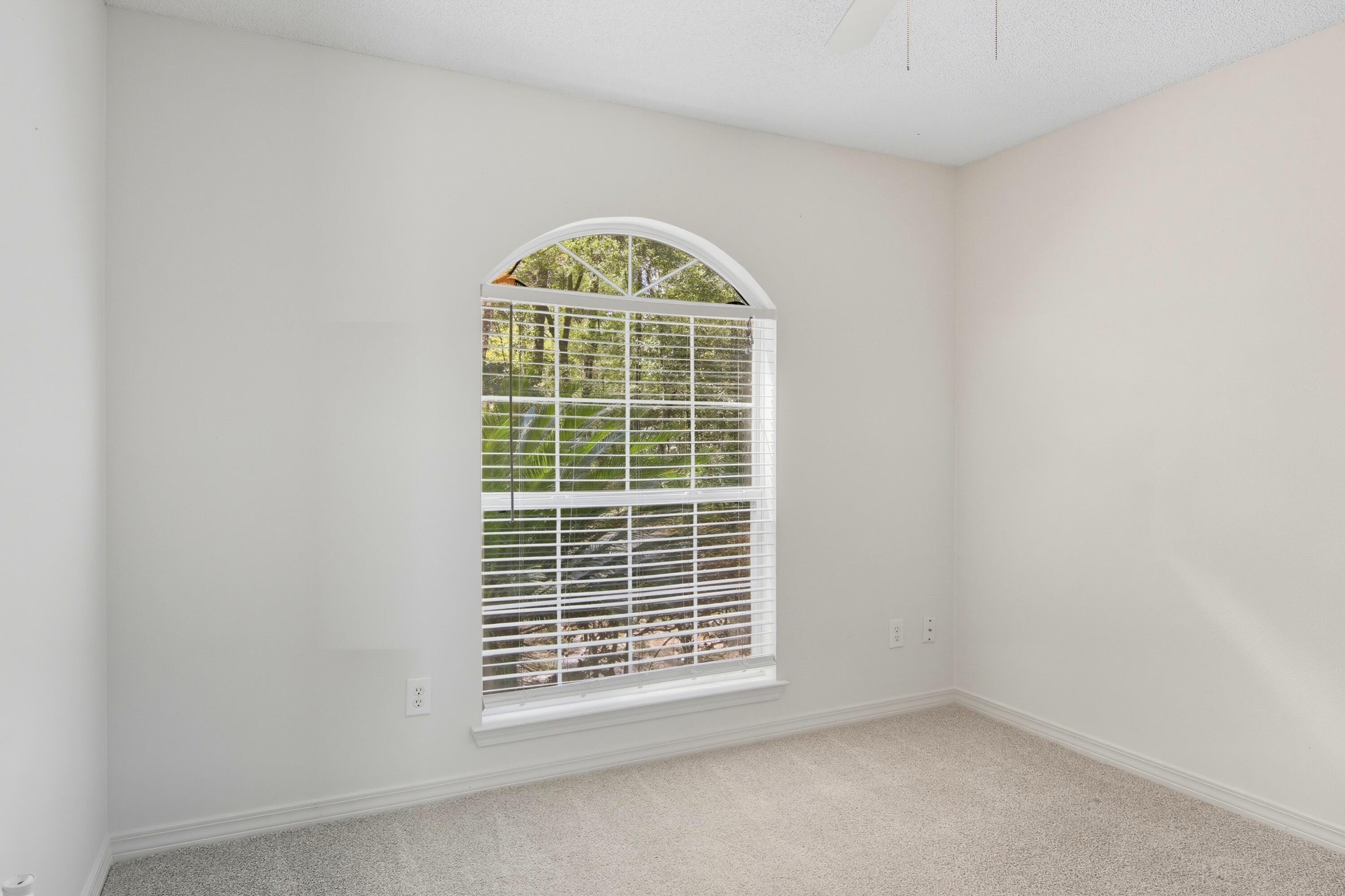 LAGRANGE SHORES - Residential