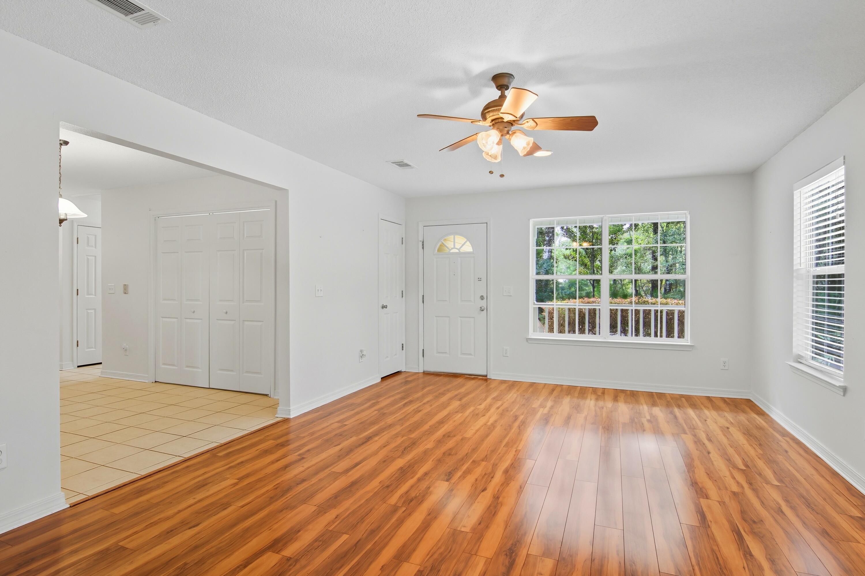 LAGRANGE SHORES - Residential