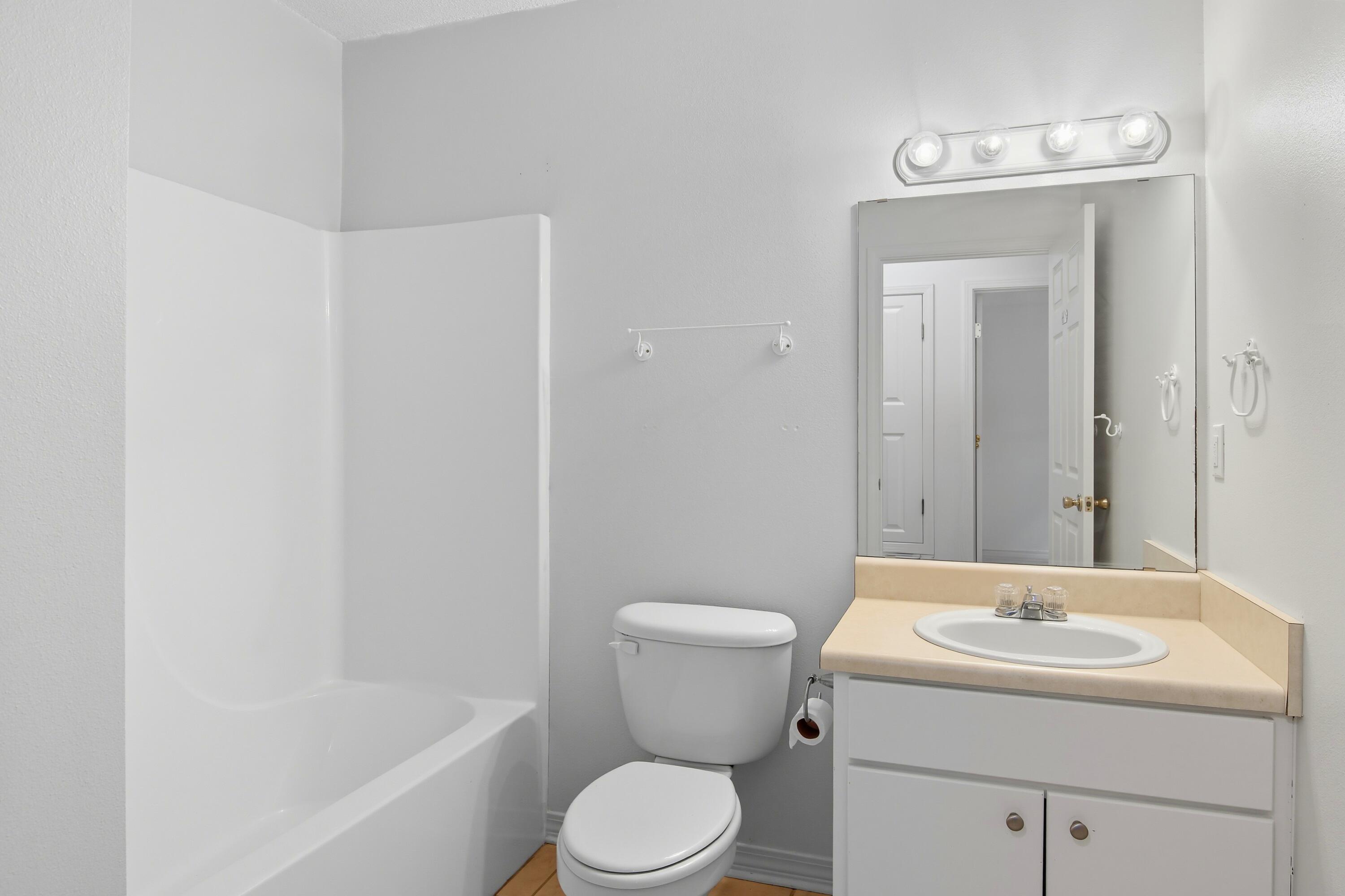 LAGRANGE SHORES - Residential
