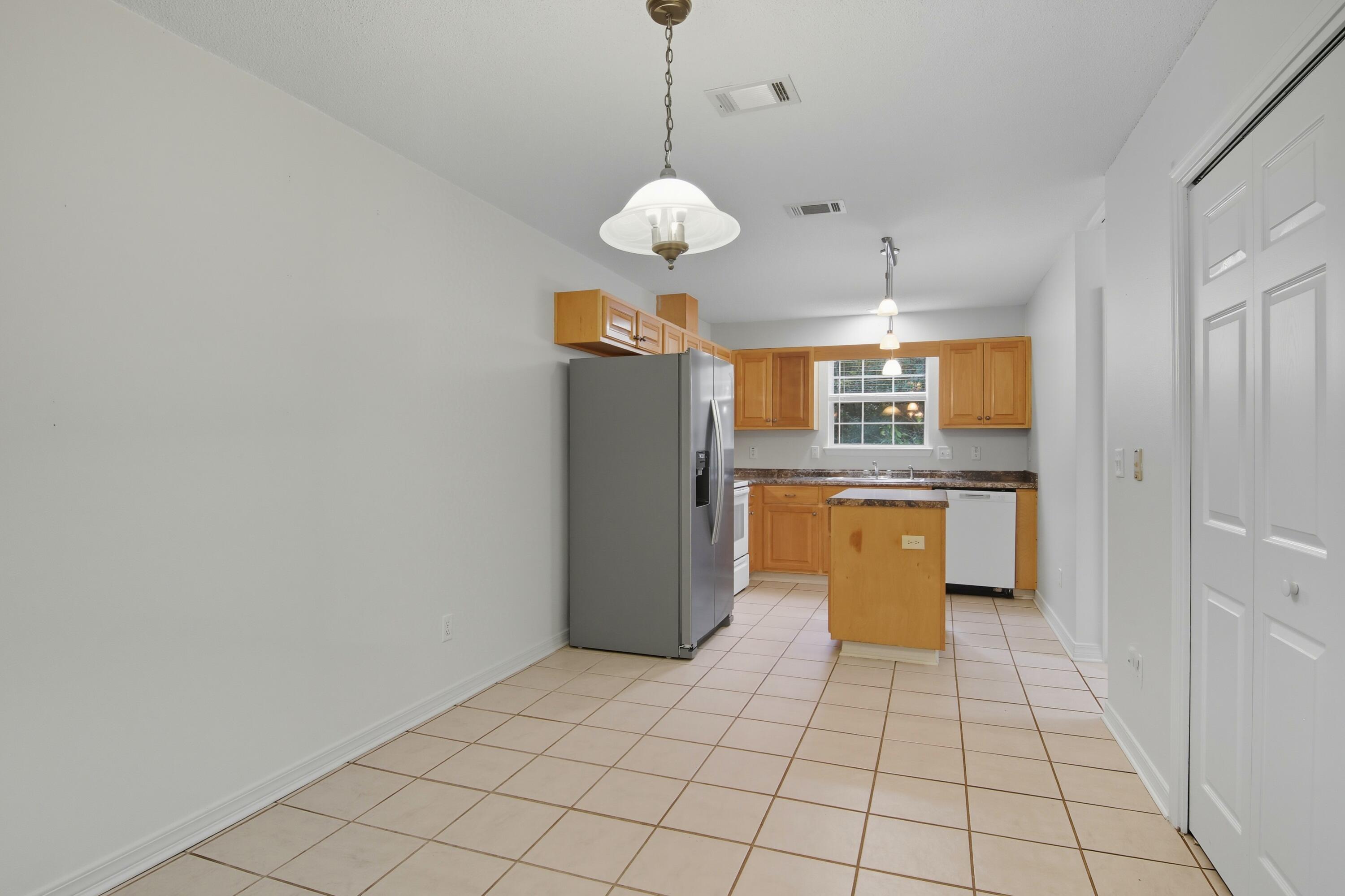 LAGRANGE SHORES - Residential