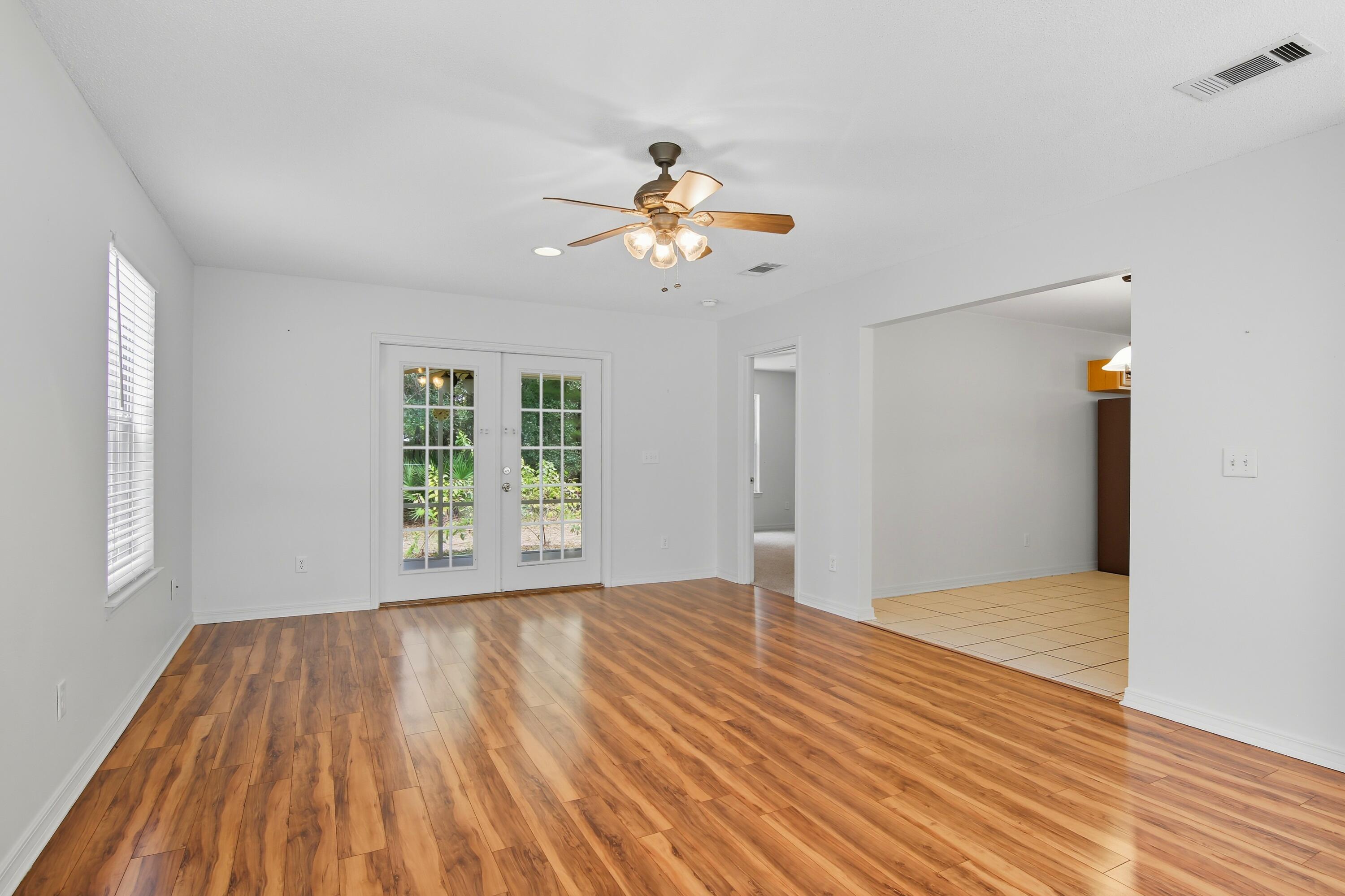 LAGRANGE SHORES - Residential