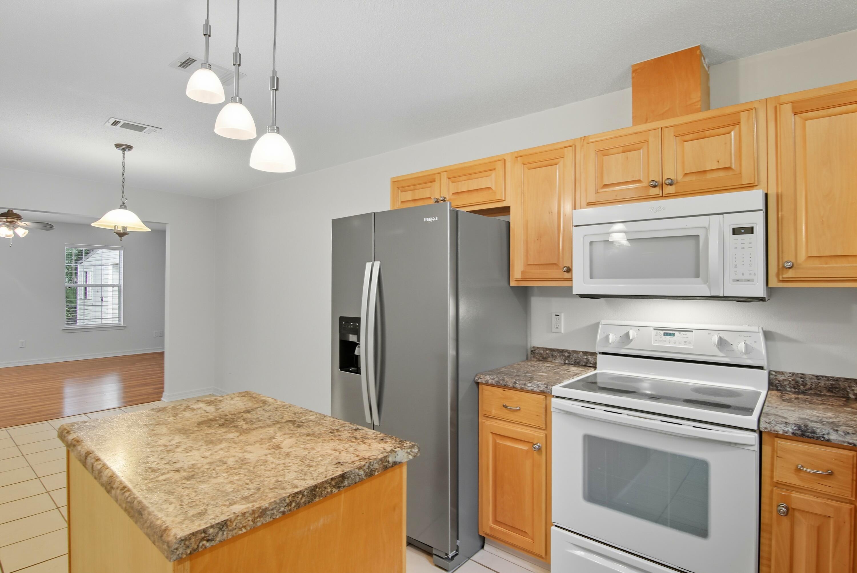 LAGRANGE SHORES - Residential
