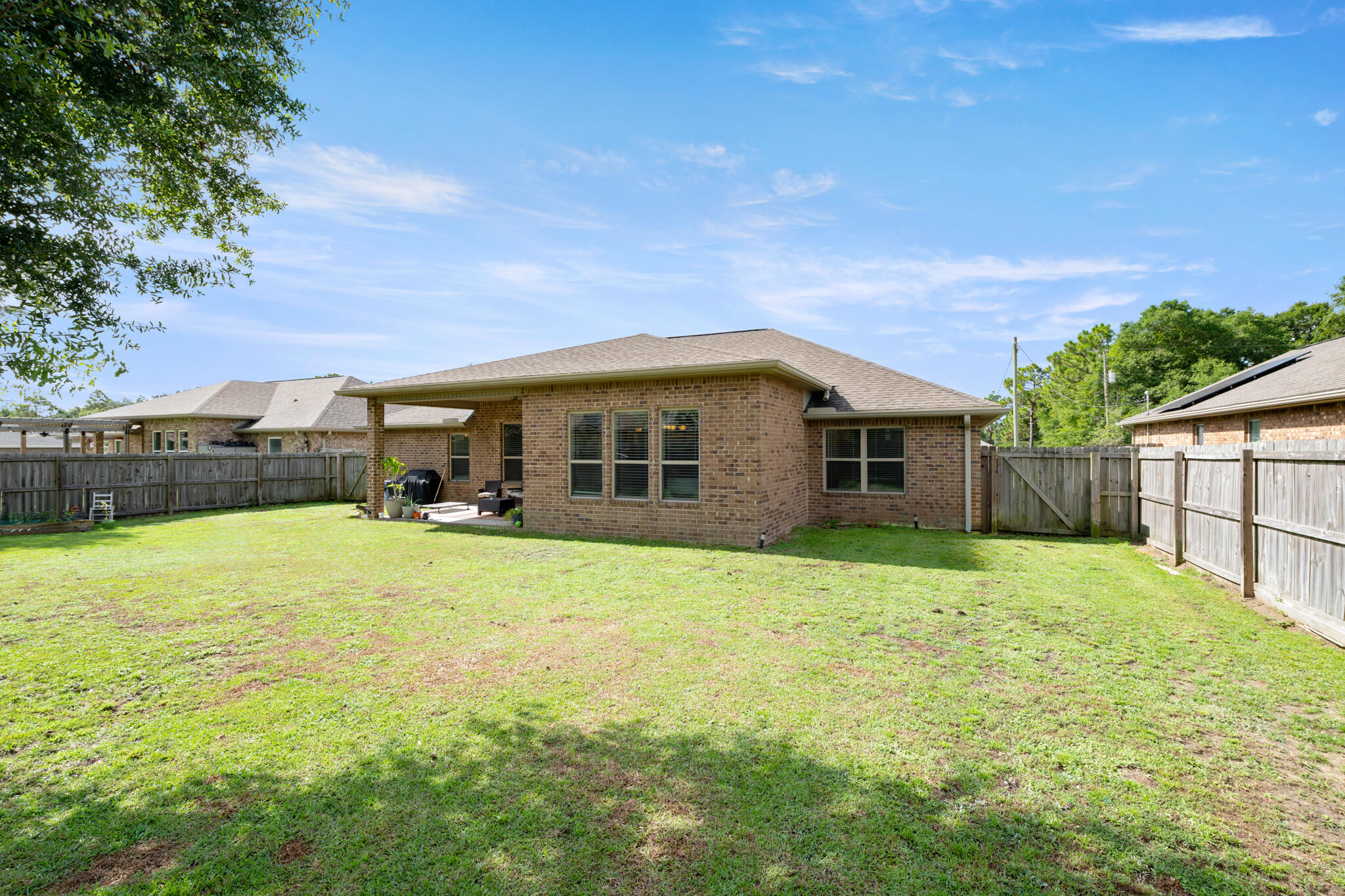 HOLLY HILLS - Residential