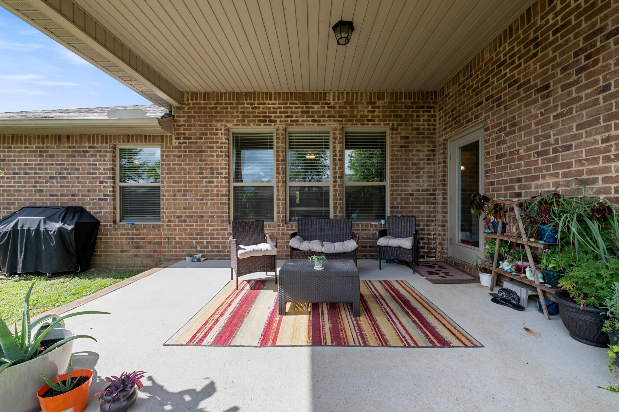 HOLLY HILLS - Residential