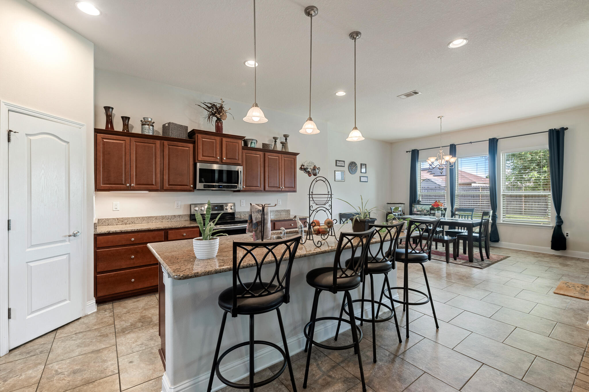 HOLLY HILLS - Residential