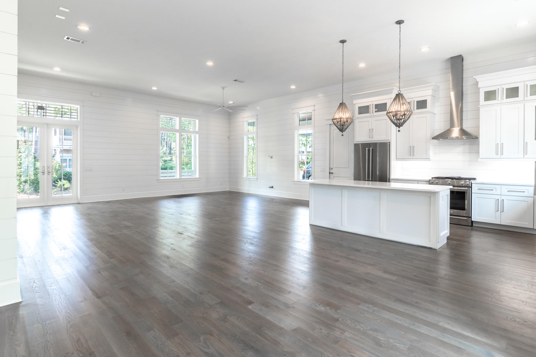 LAKESIDE AT BLUE MOUNTAIN BEACH - Residential