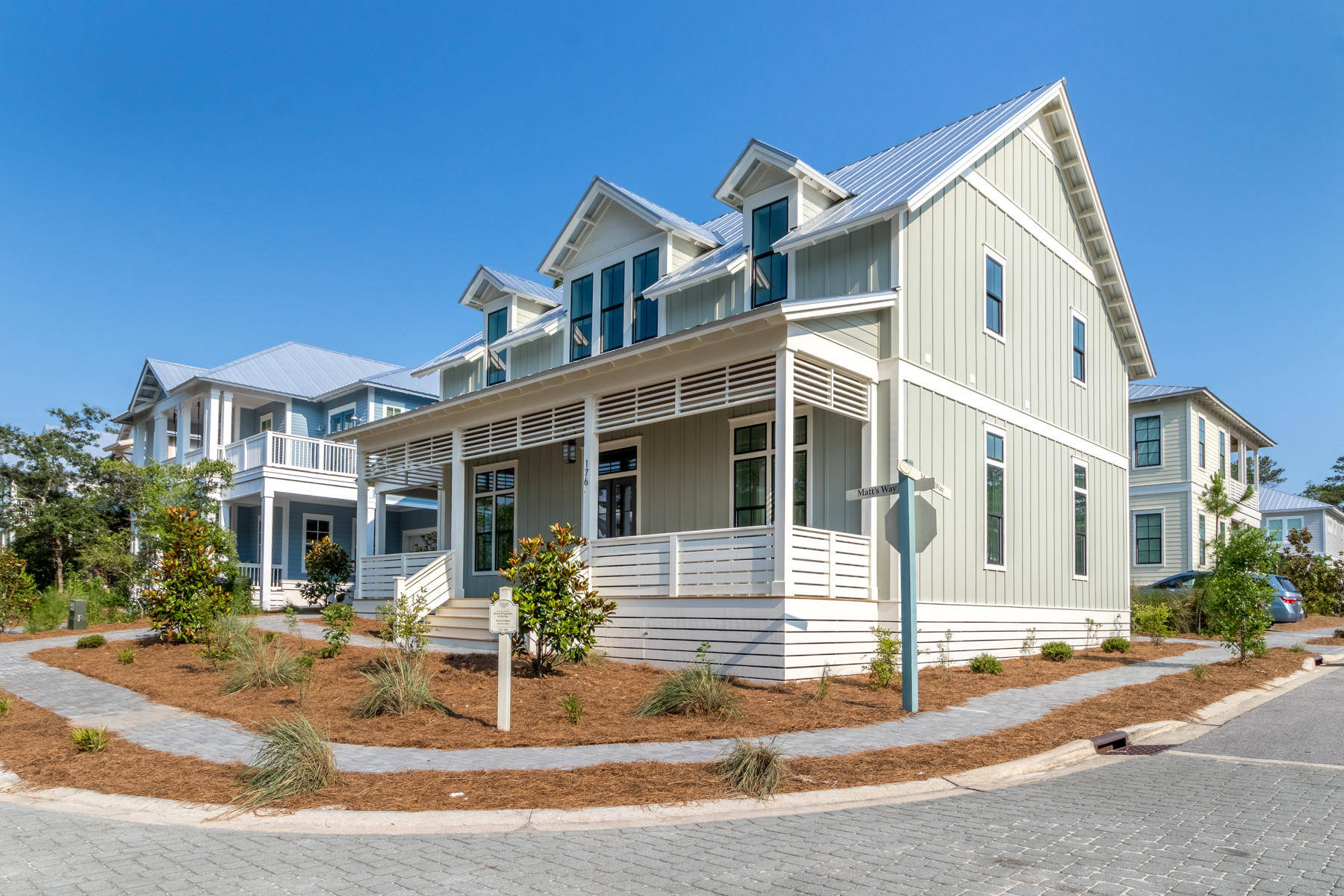 LAKESIDE AT BLUE MOUNTAIN BEACH - Residential