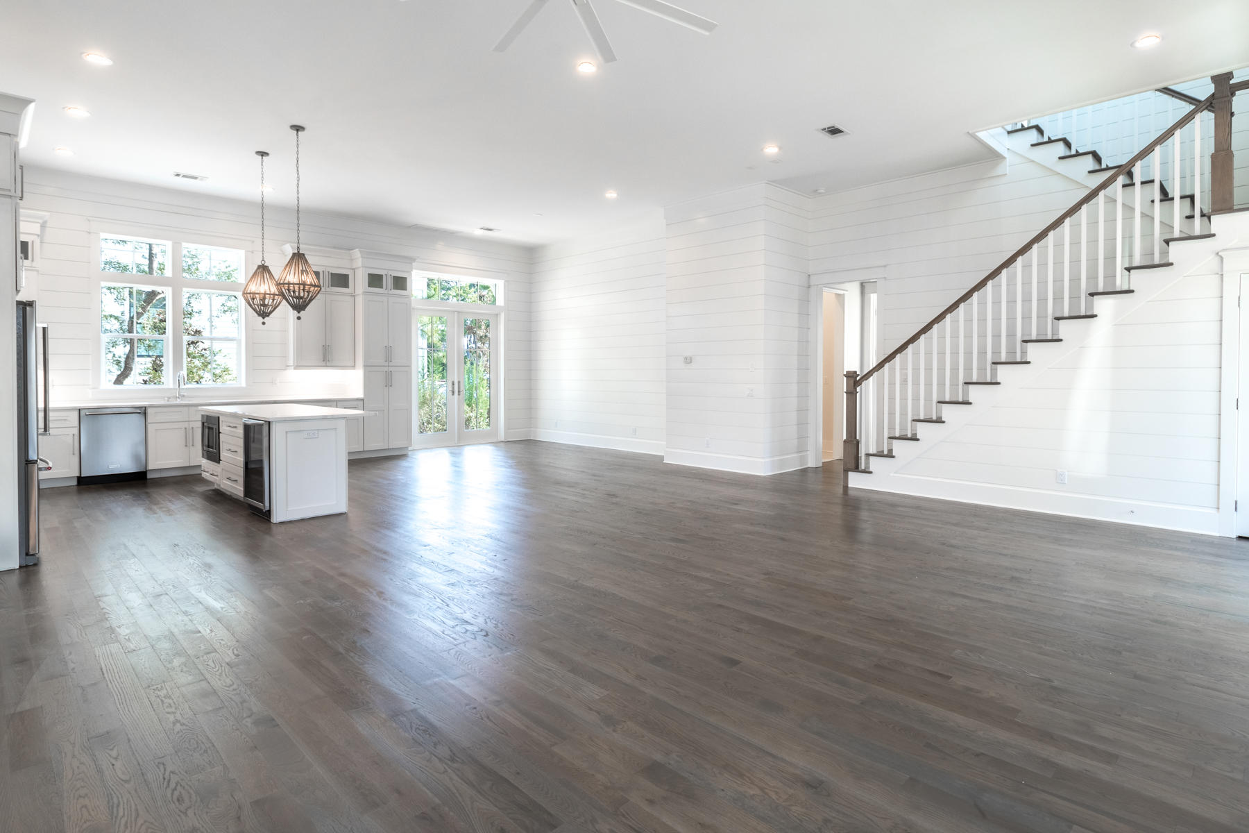 LAKESIDE AT BLUE MOUNTAIN BEACH - Residential