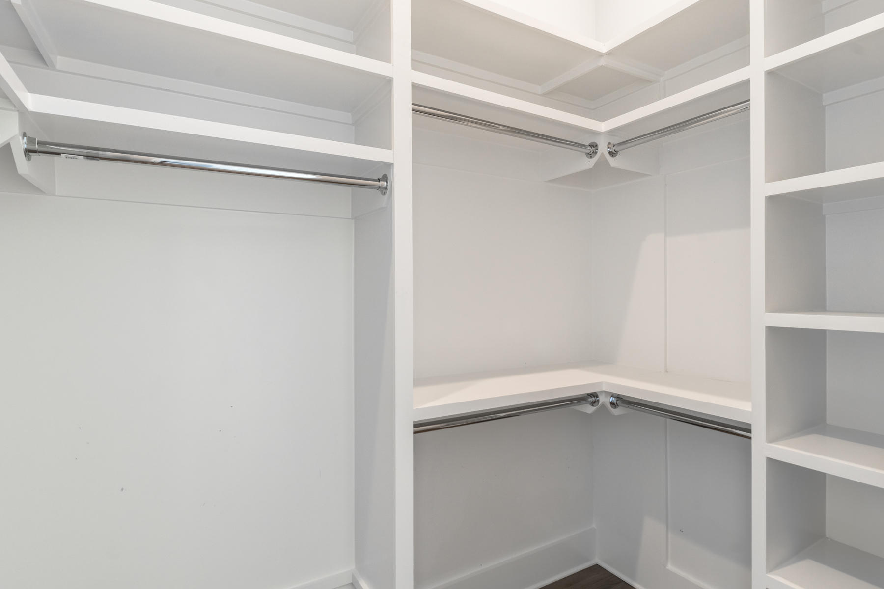 LAKESIDE AT BLUE MOUNTAIN BEACH - Residential