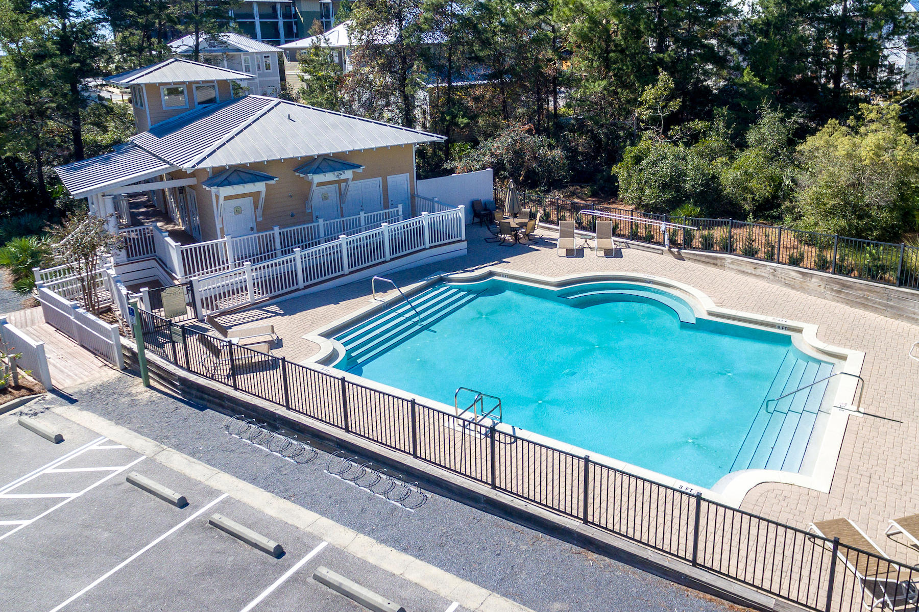 LAKESIDE AT BLUE MOUNTAIN BEACH - Residential