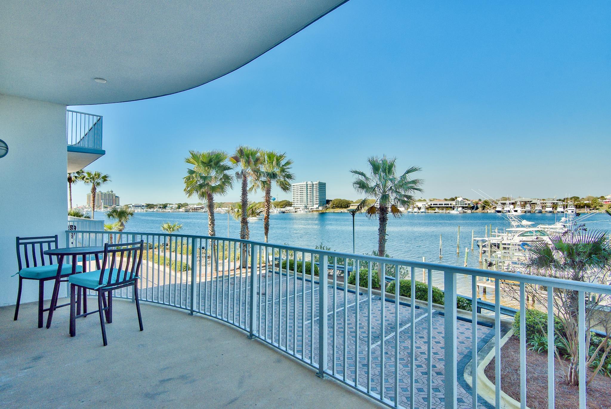 HARBOR LIGHTS - Residential