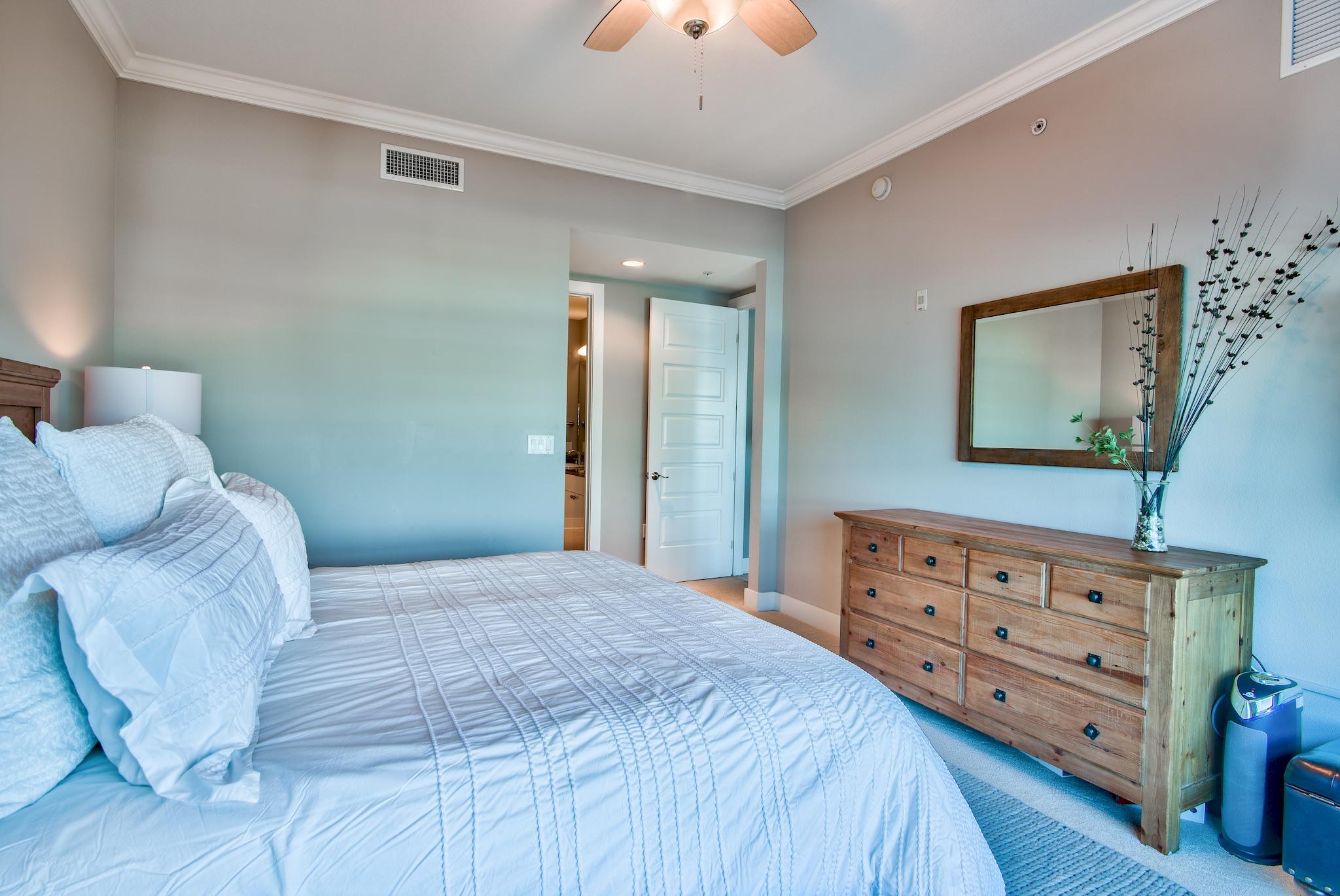 HARBOR LIGHTS - Residential