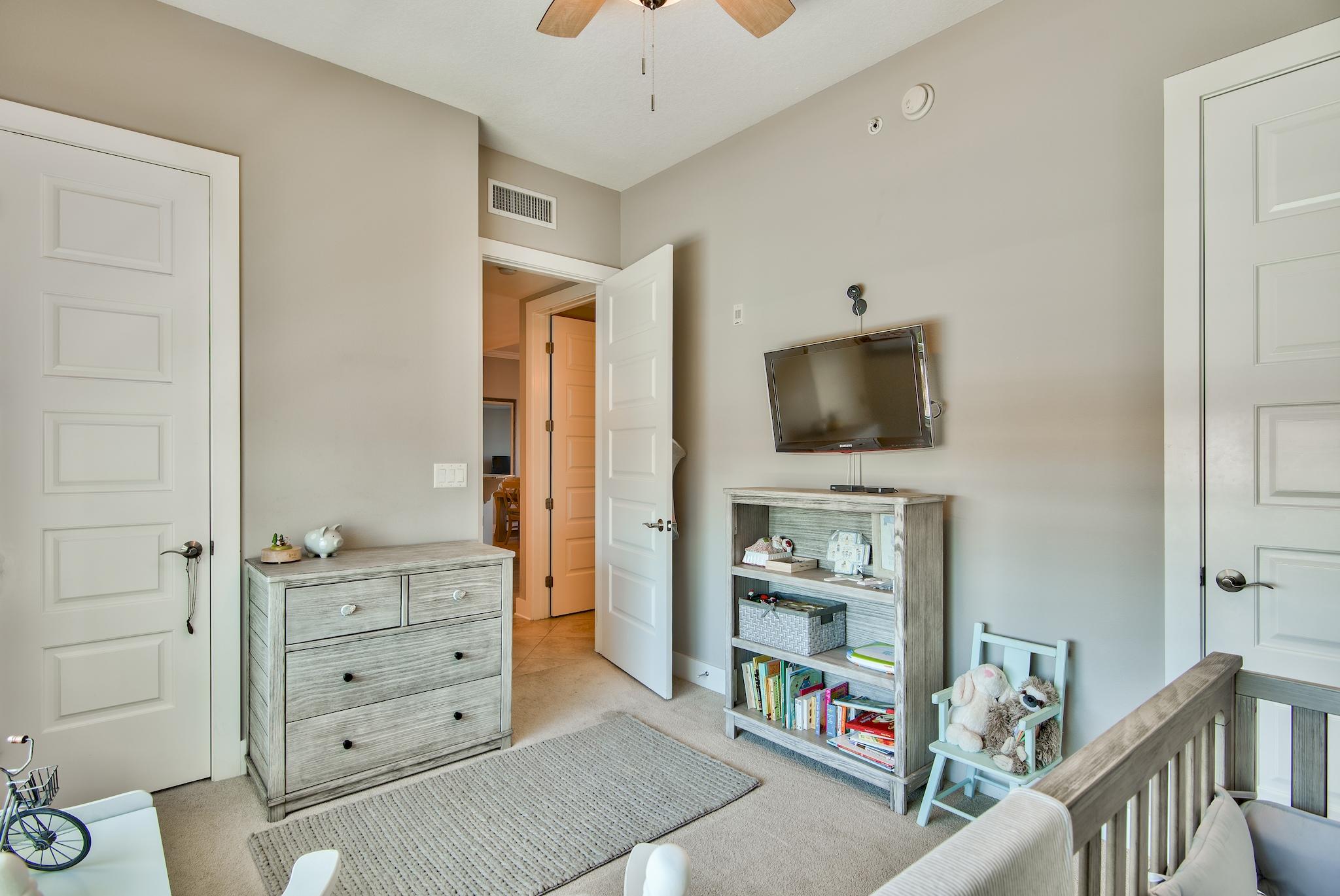 HARBOR LIGHTS - Residential