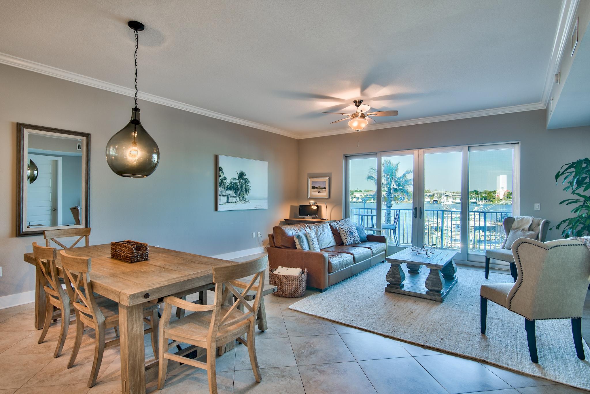 HARBOR LIGHTS - Residential