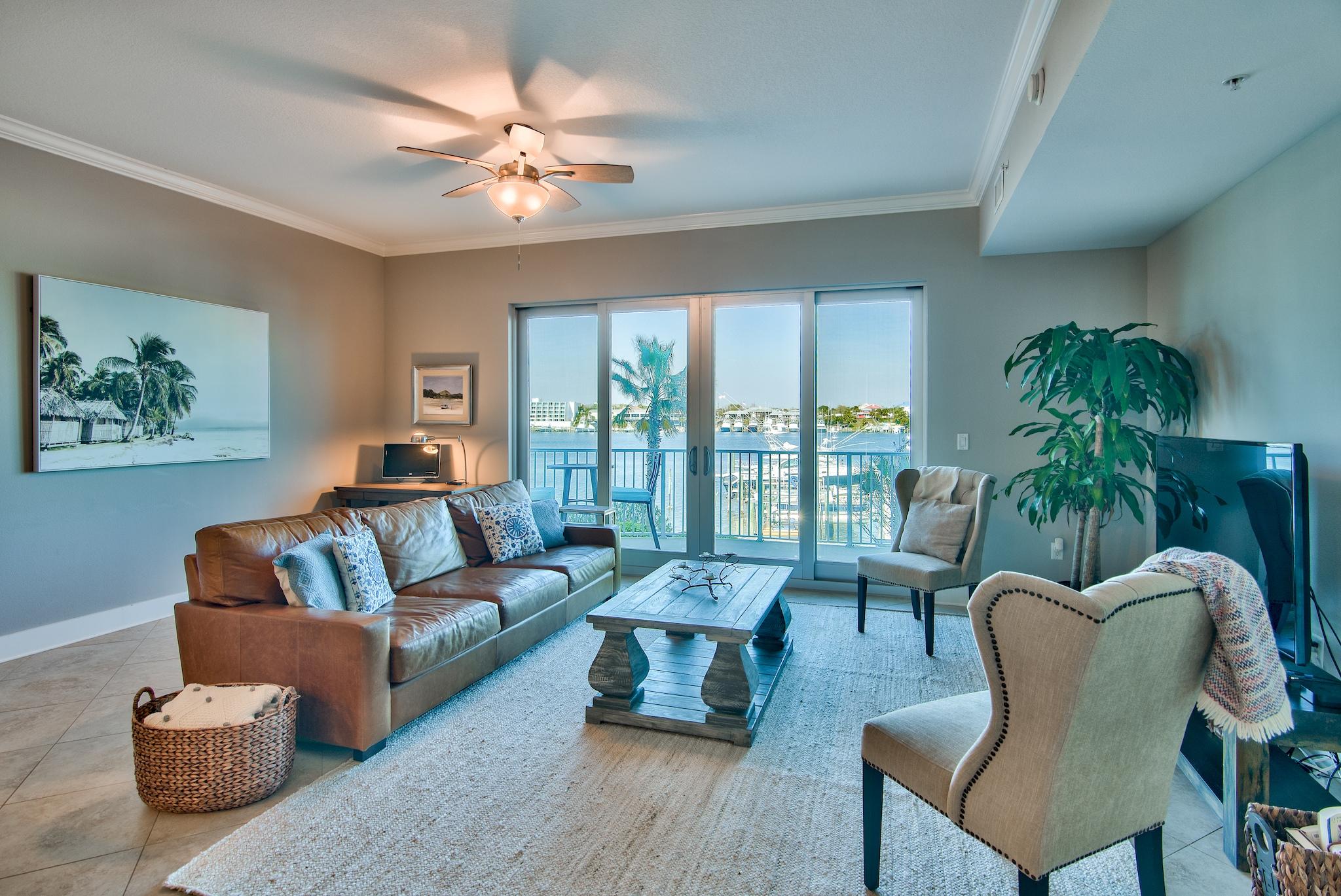 HARBOR LIGHTS - Residential