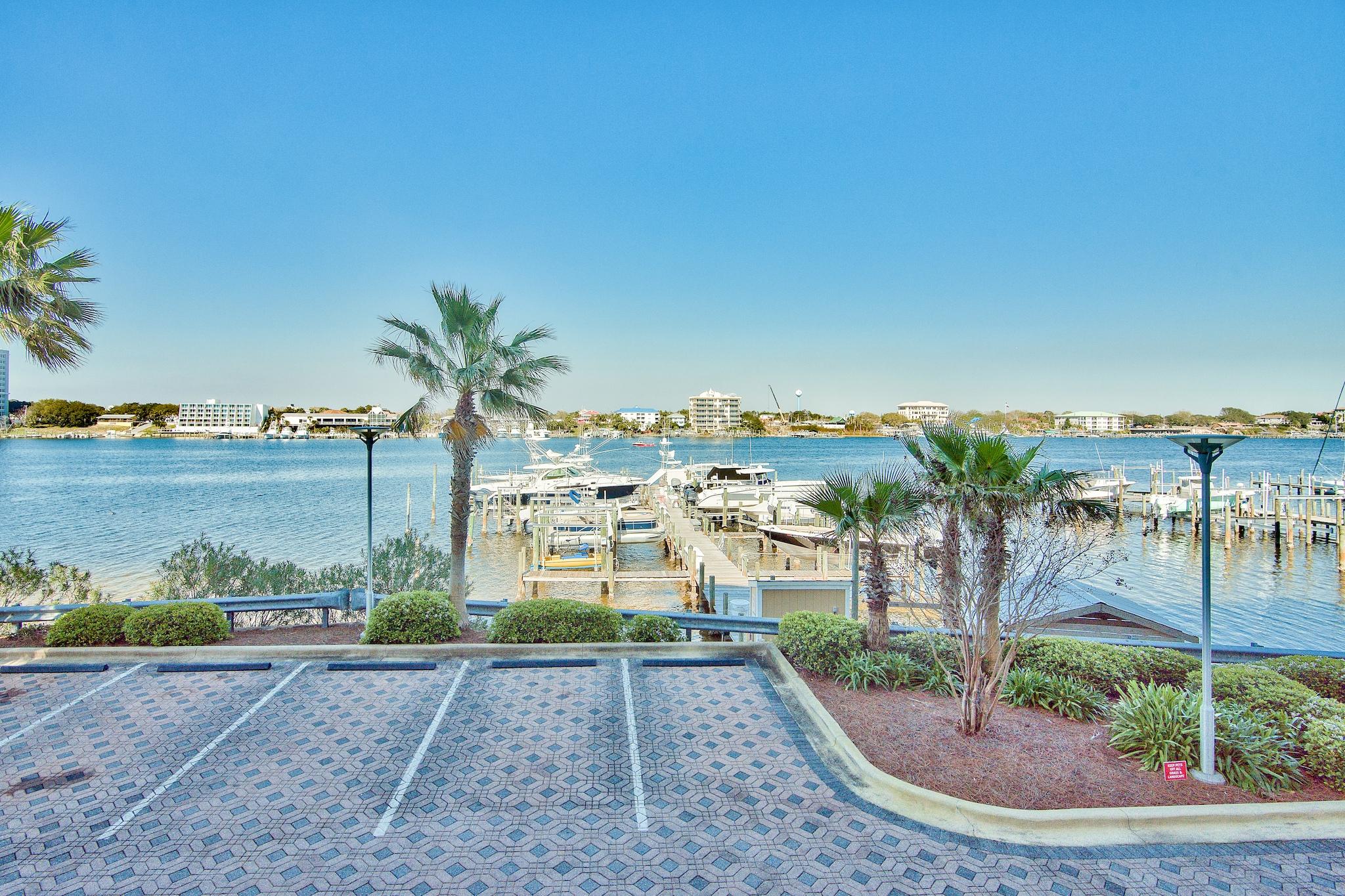 HARBOR LIGHTS - Residential