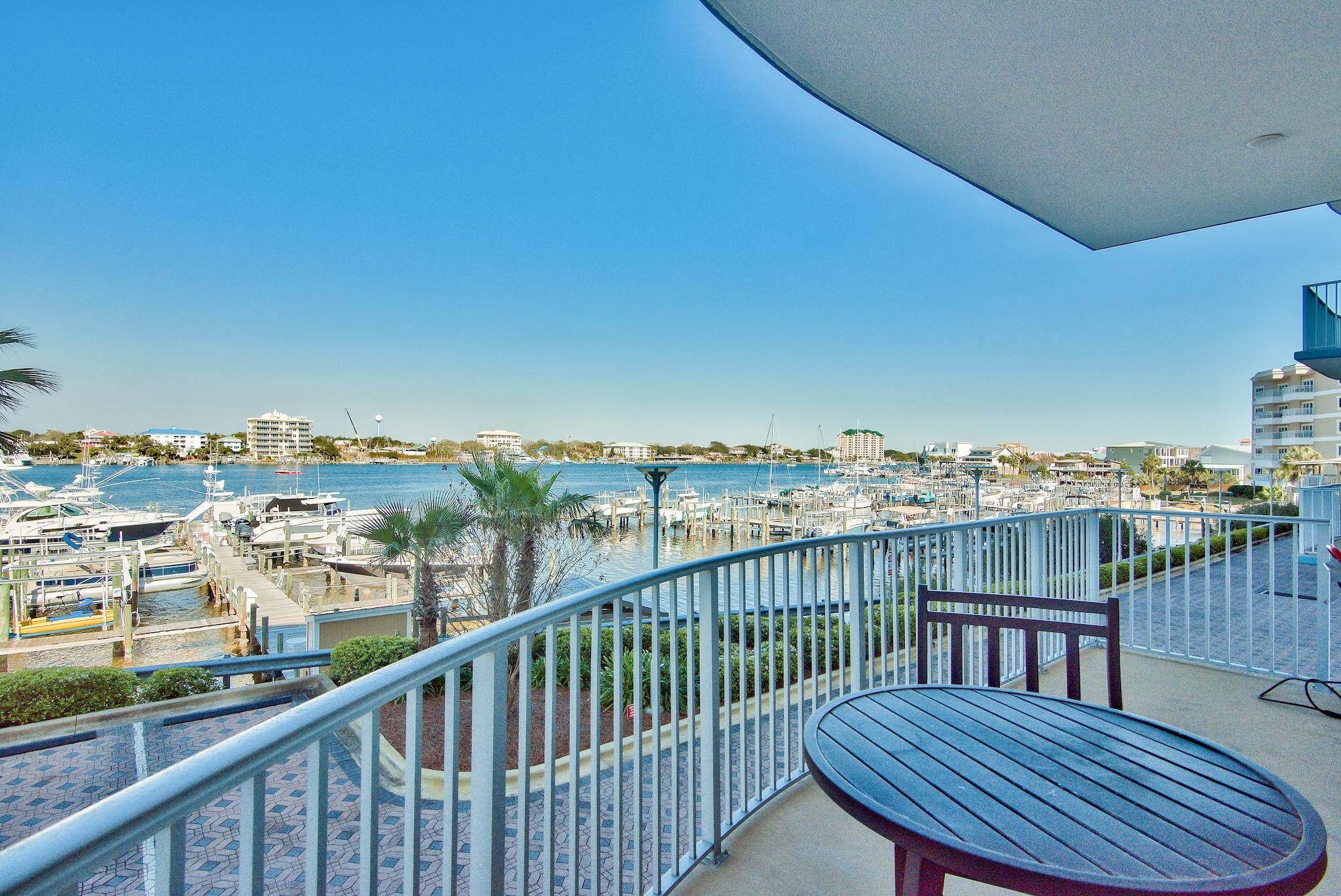 HARBOR LIGHTS - Residential