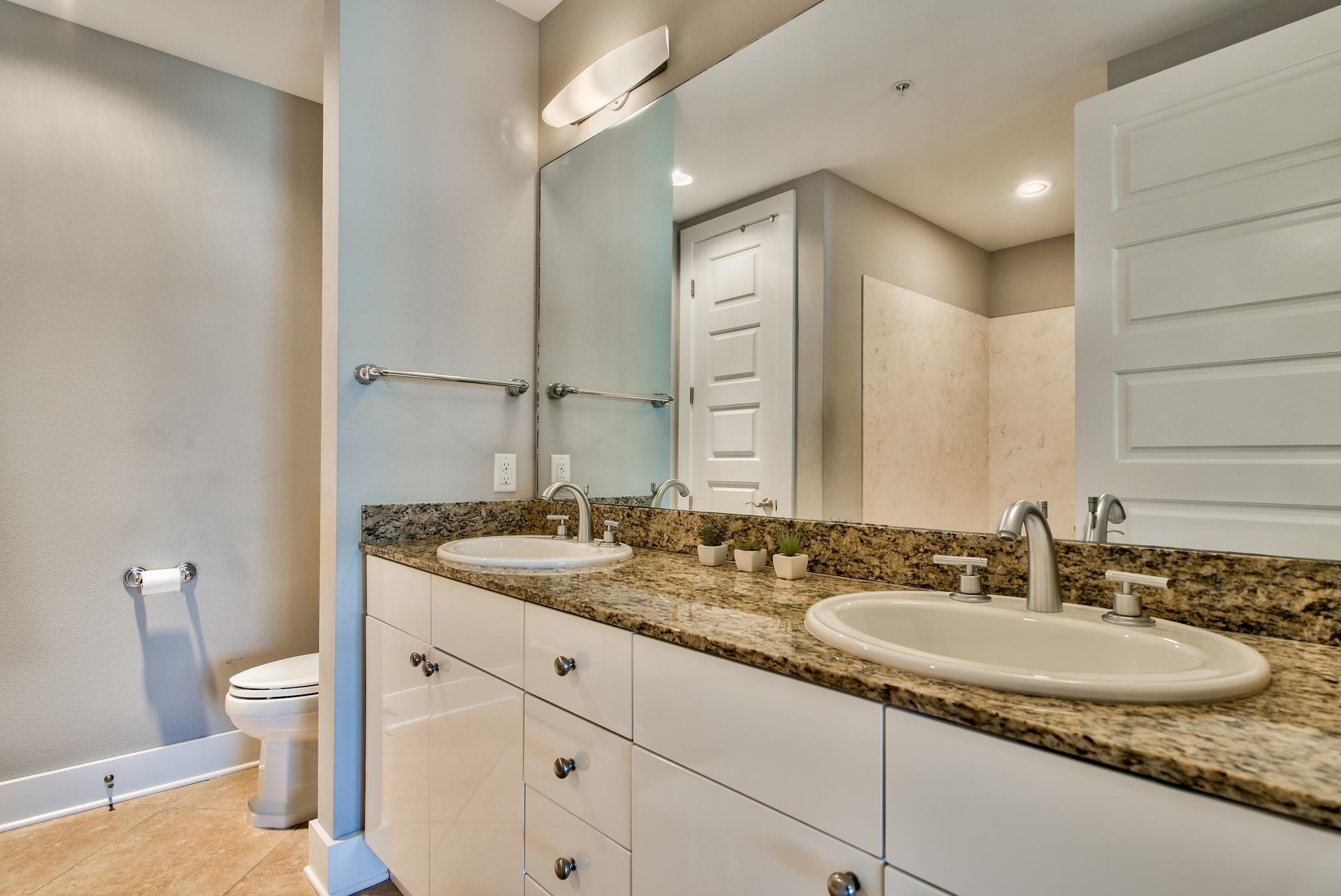 HARBOR LIGHTS - Residential