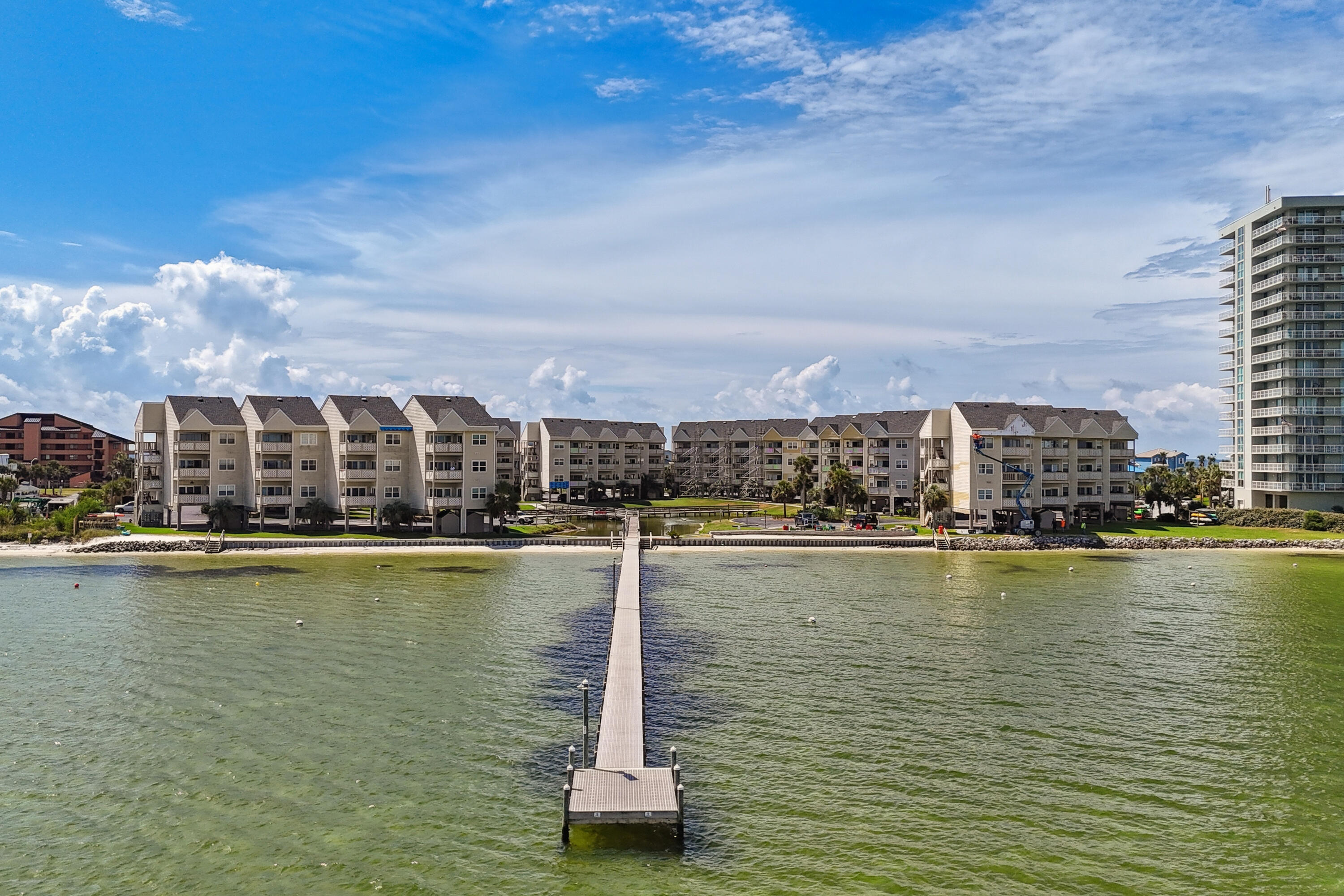 BAYWATCH CONDO - Residential