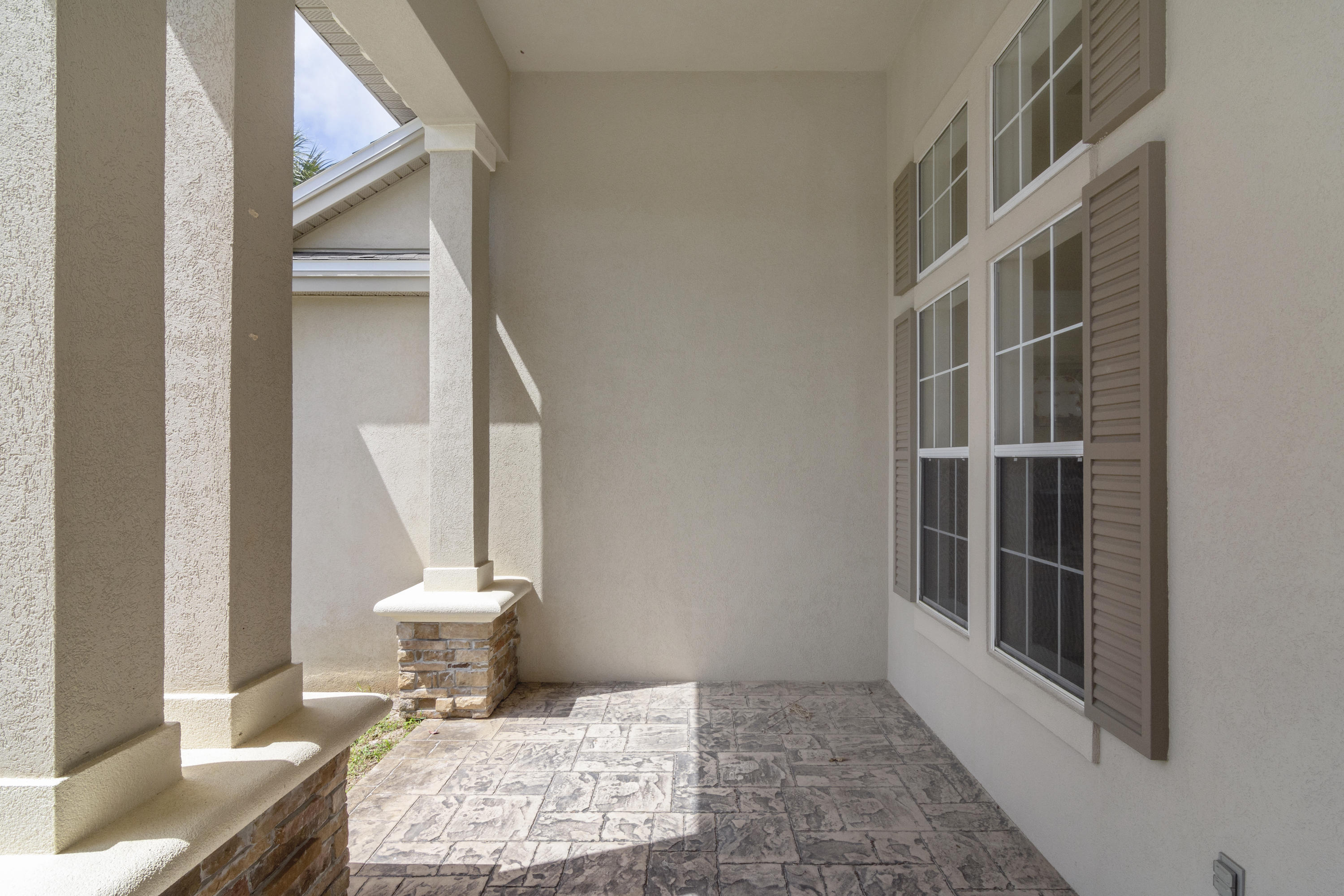 GRAND POINTE - Residential