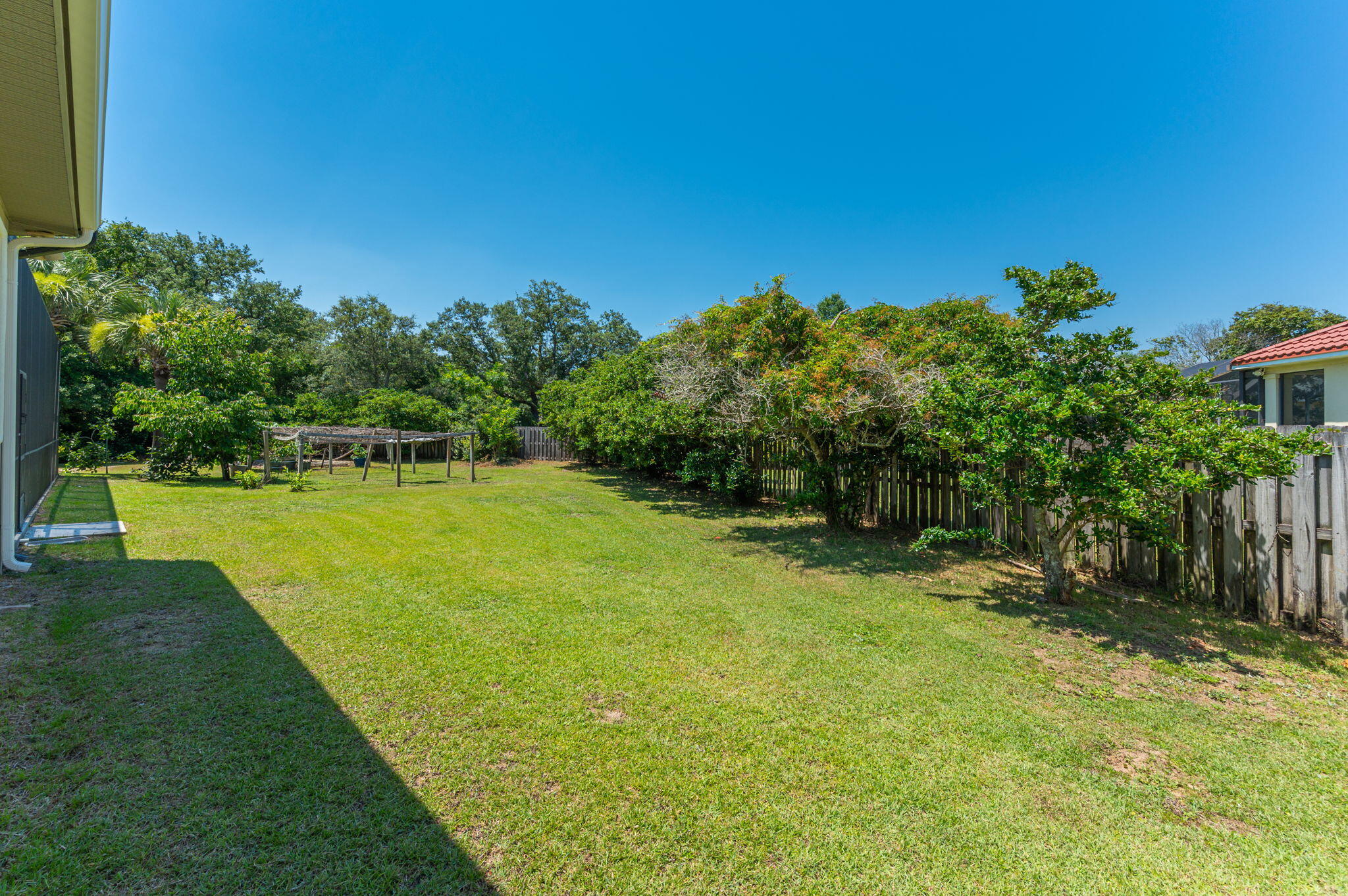 GRAND POINTE - Residential