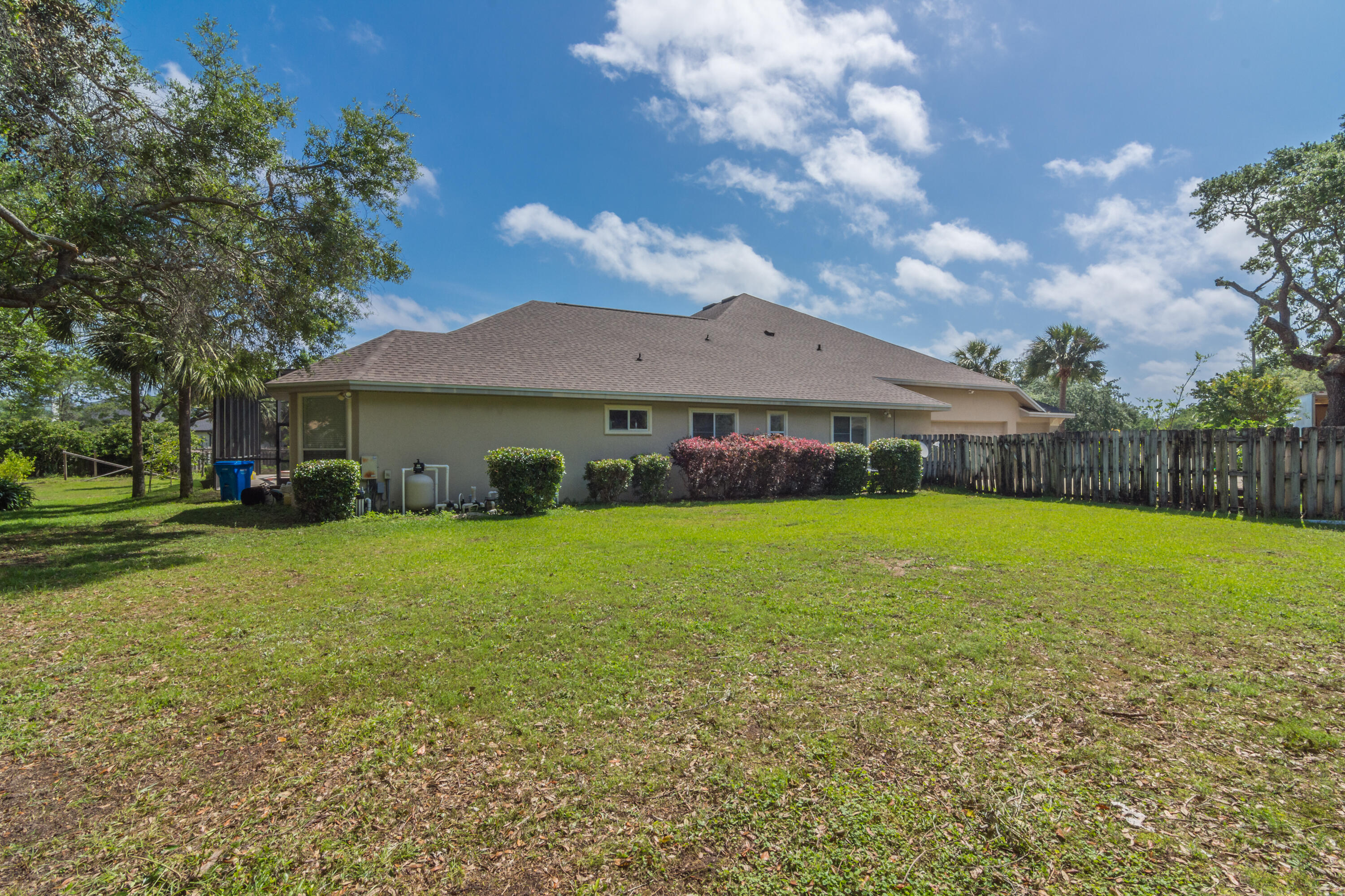 GRAND POINTE - Residential