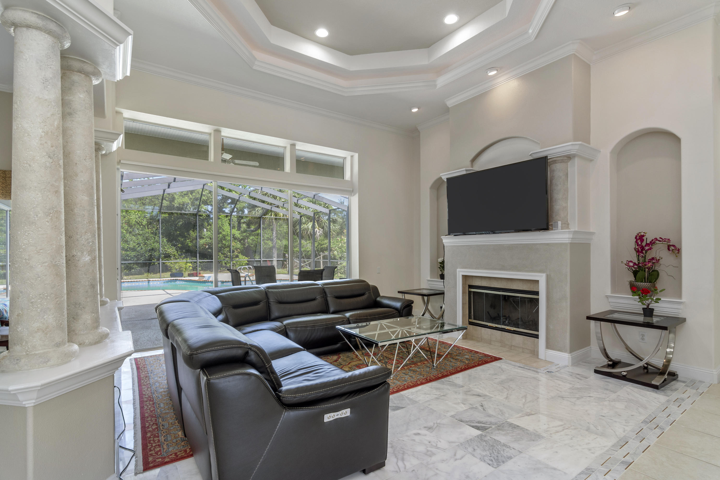 GRAND POINTE - Residential