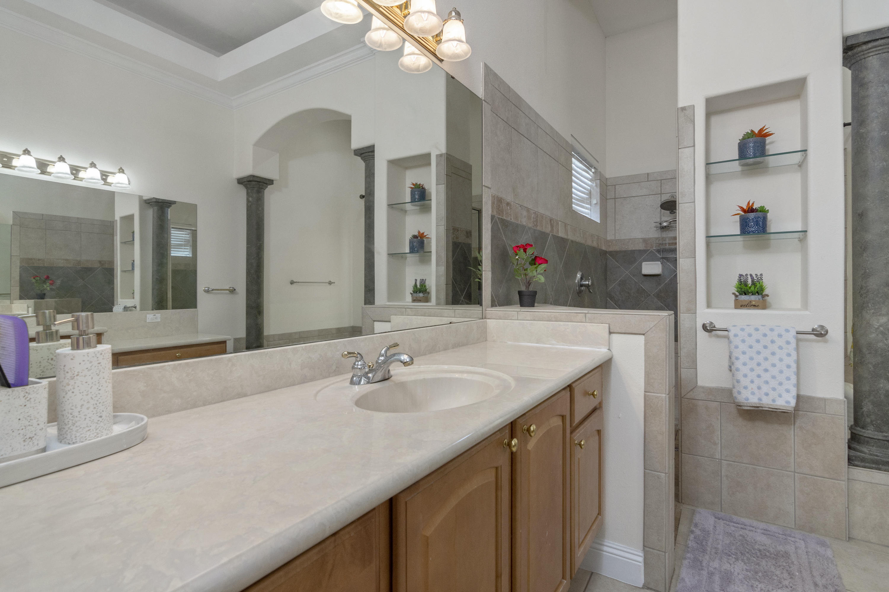 GRAND POINTE - Residential