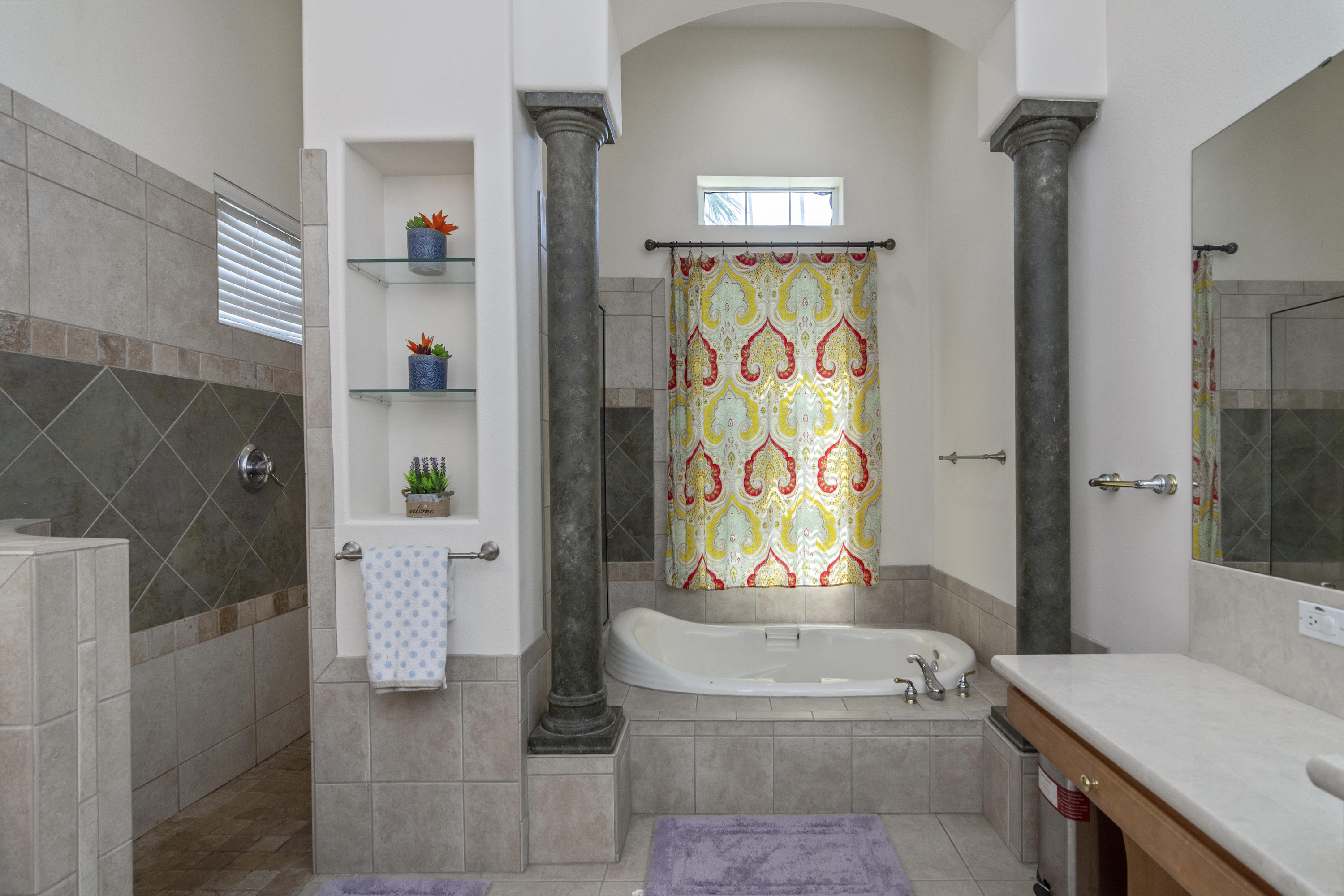 GRAND POINTE - Residential