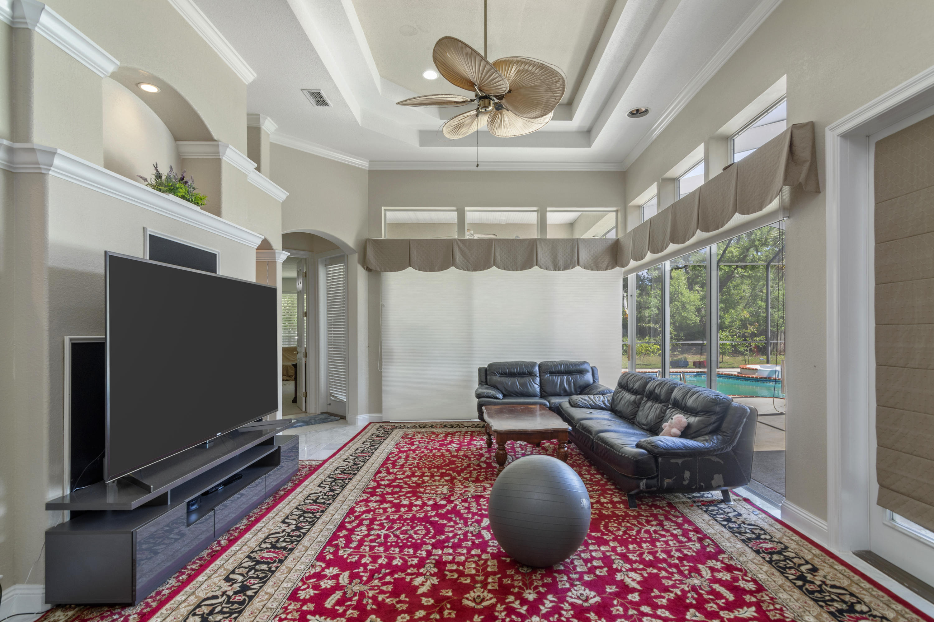 GRAND POINTE - Residential