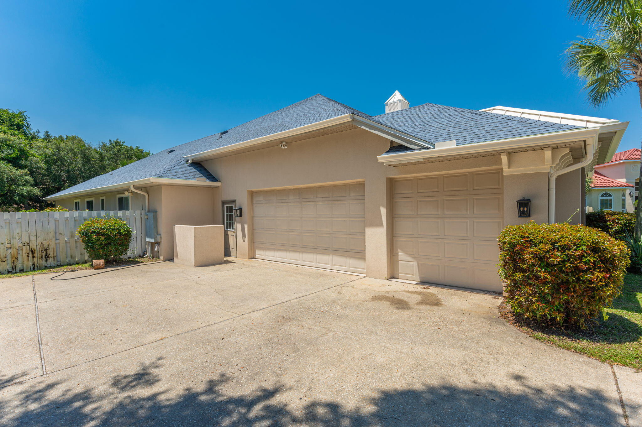 GRAND POINTE - Residential