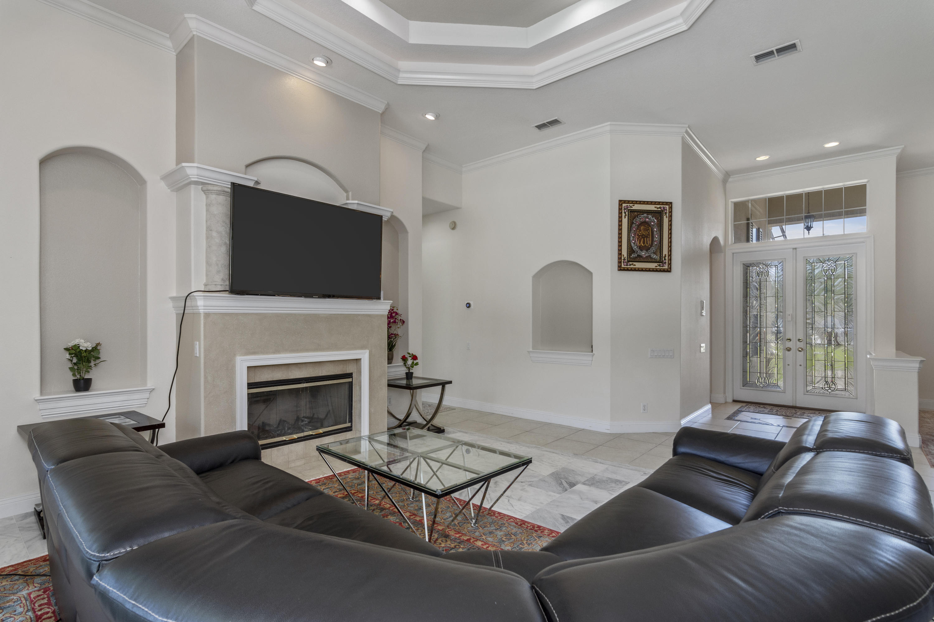 GRAND POINTE - Residential