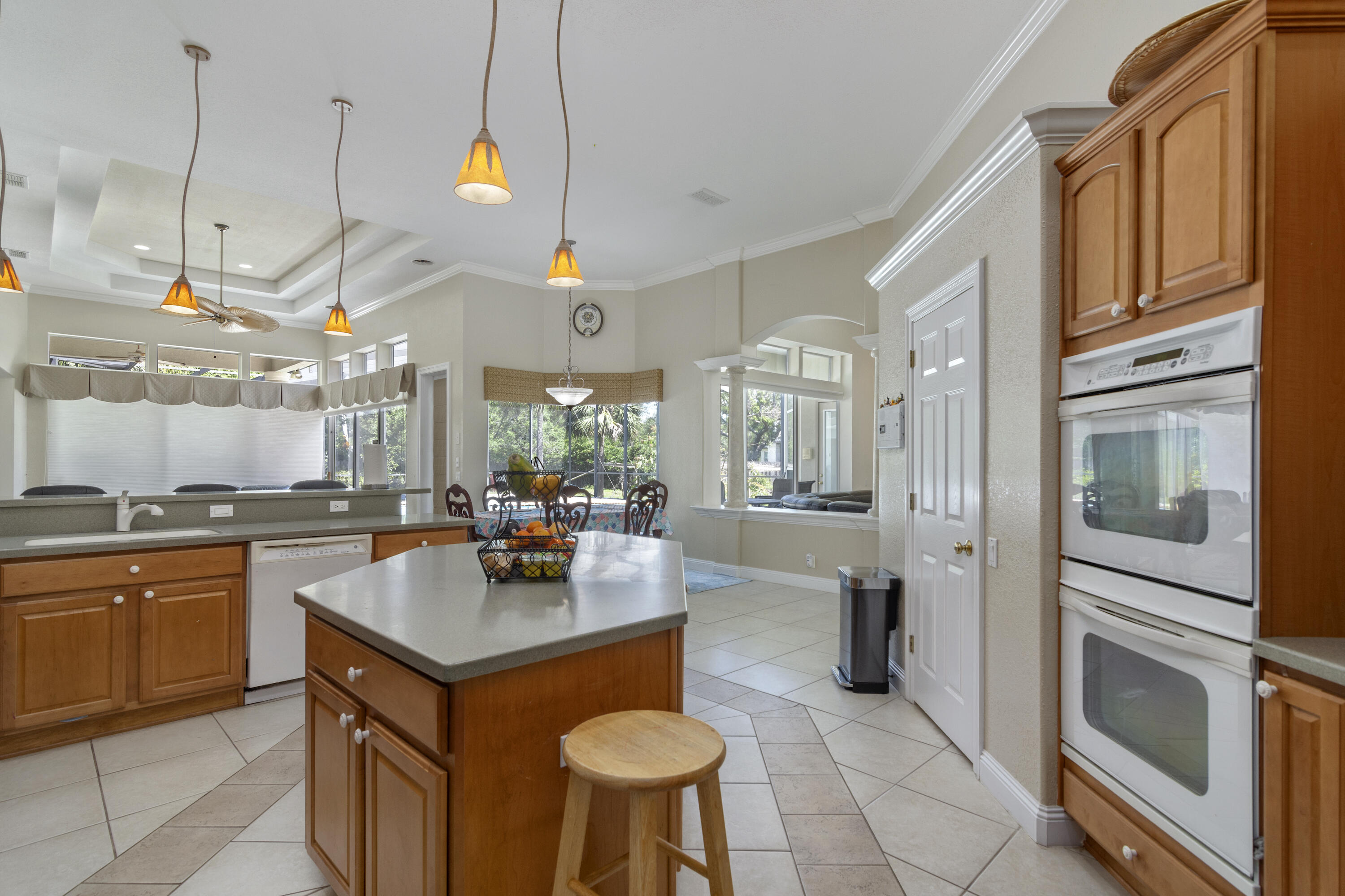 GRAND POINTE - Residential