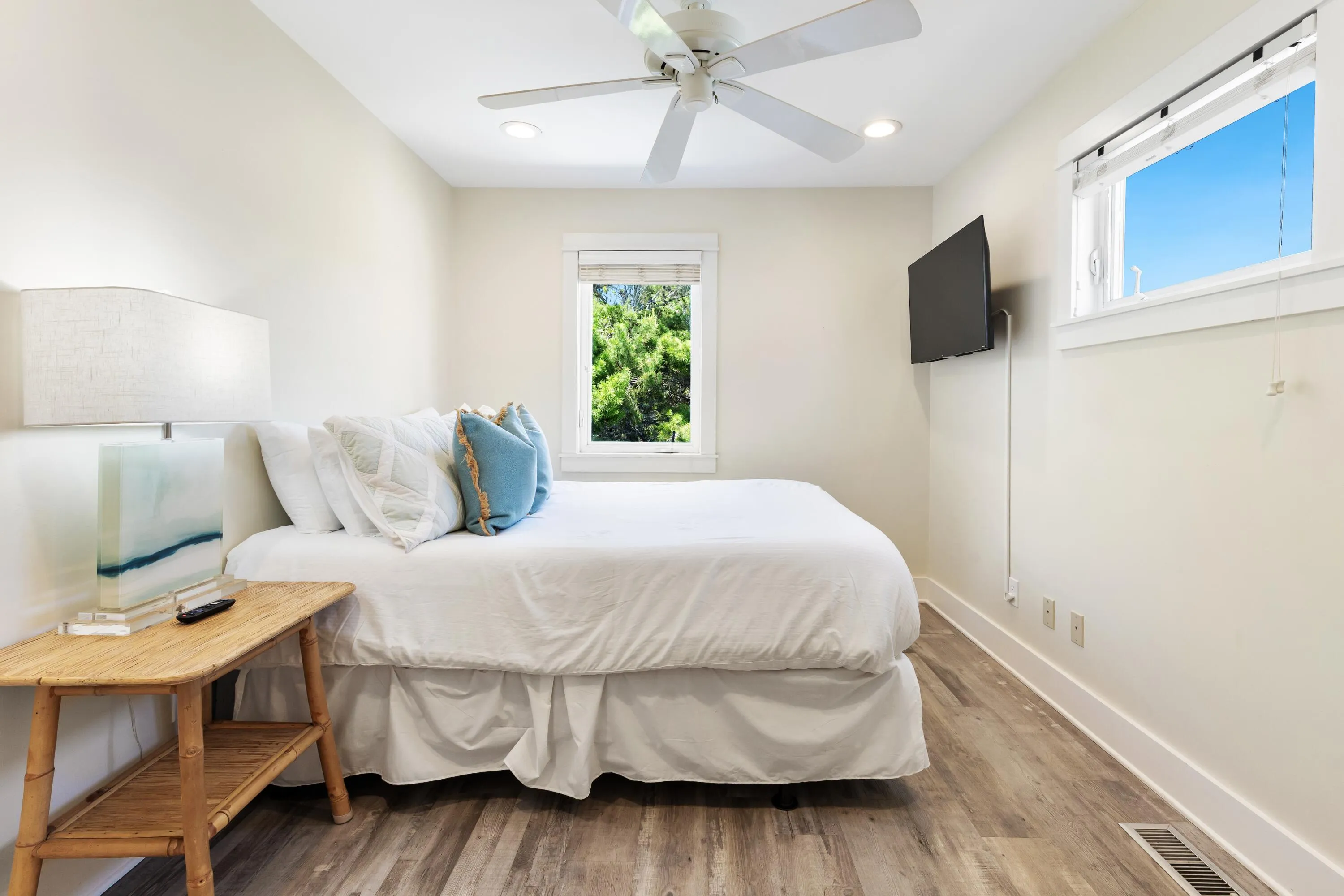 Santa Rosa Beach, Florida 32459, United States, 4 Bedrooms Bedrooms, ,5 BathroomsBathrooms,Residential,Active,204726