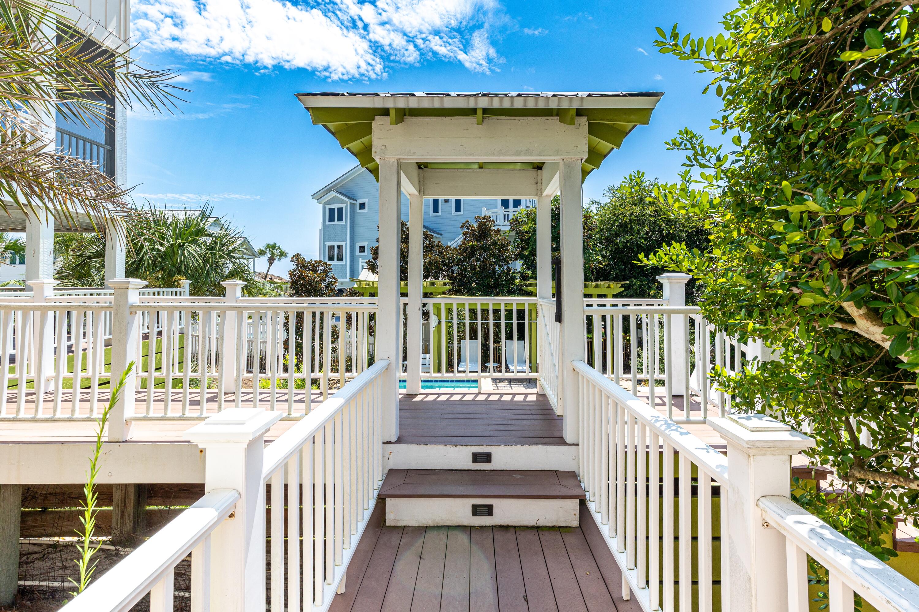 GULF TRACE - Residential
