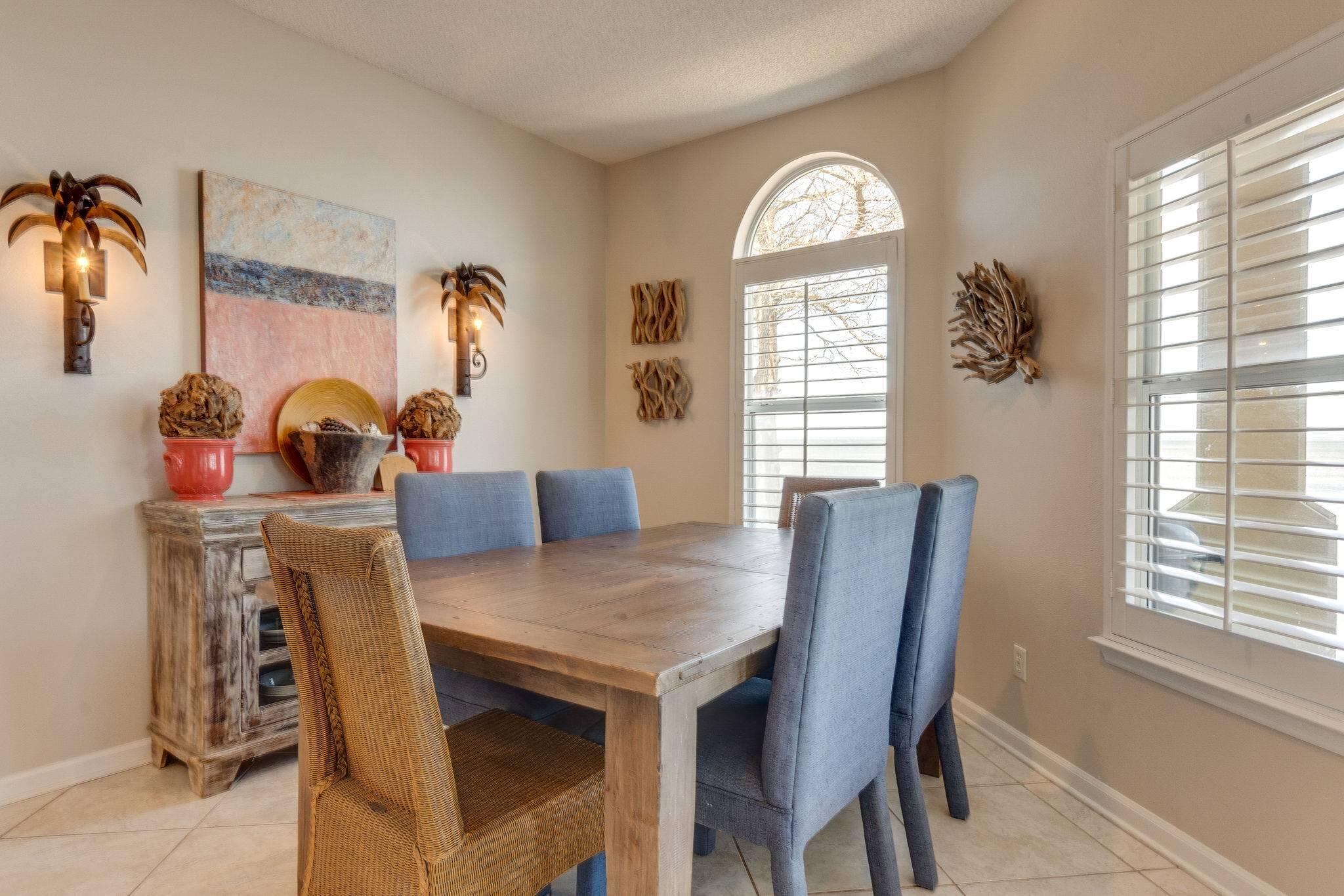 NORTH SHORE T/H - Residential